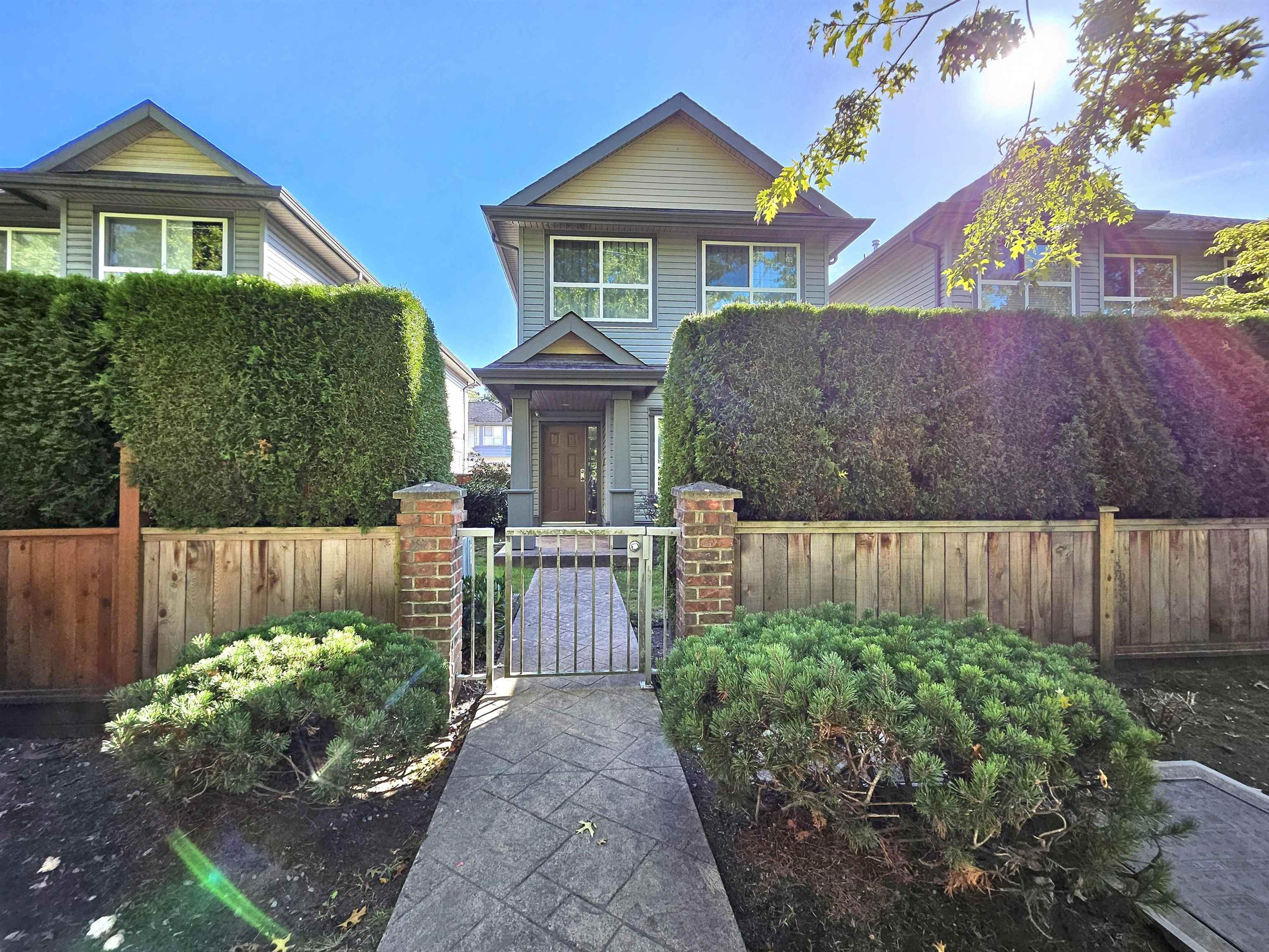 6733 Livingstone Place, Richmond - Exteriors - Photo 1