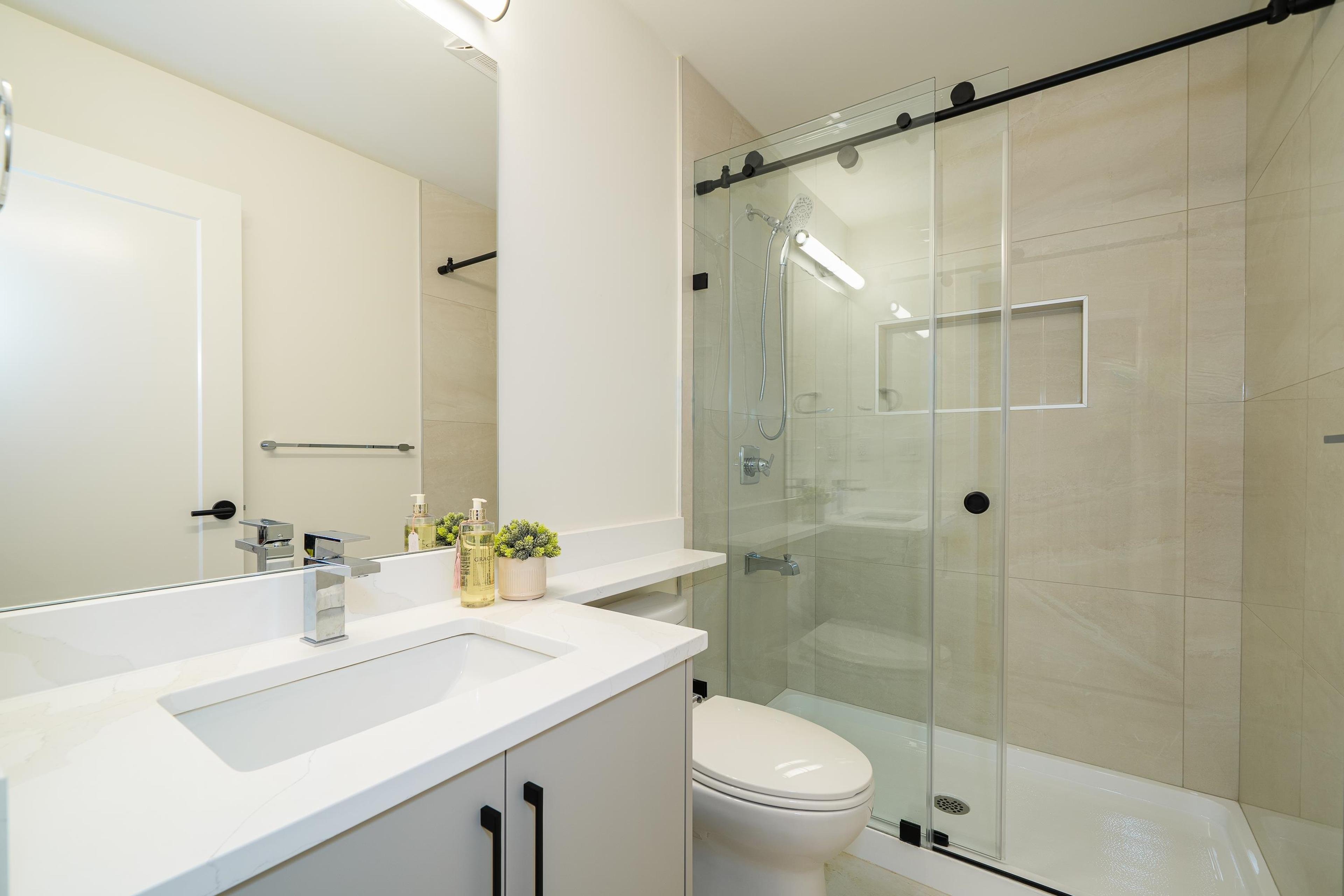 3815 Oxford Street, Burnaby - Exteriors - Photo 4