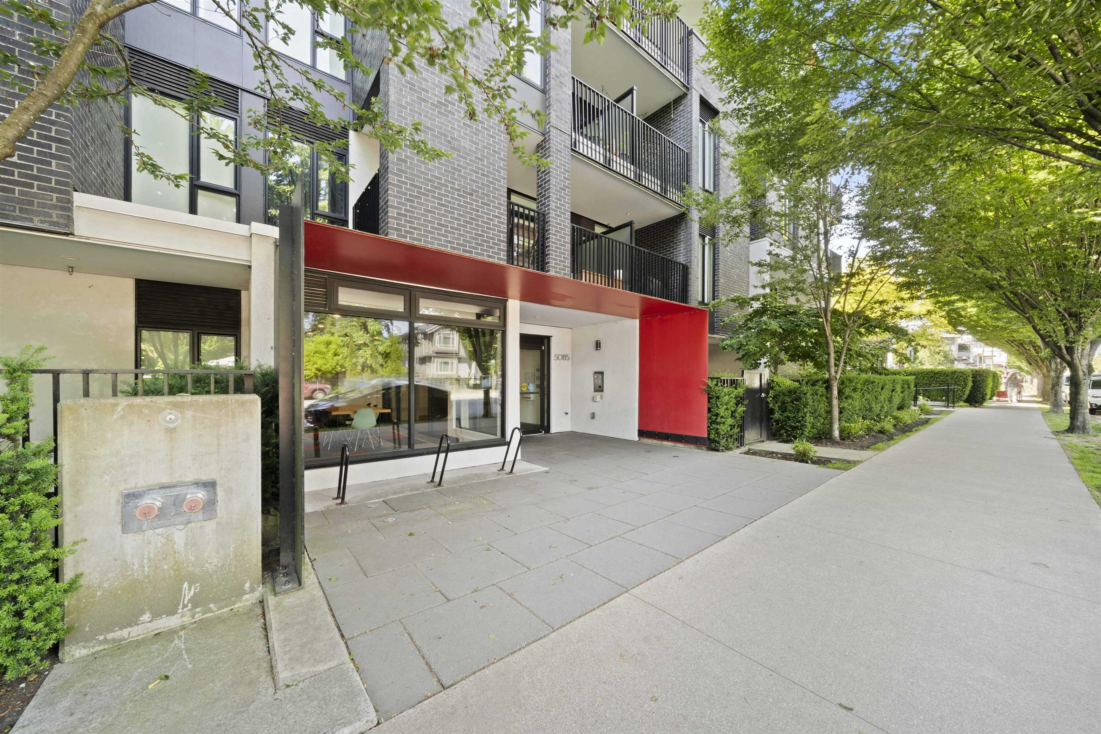 5085 Main Street, Vancouver - Exteriors - Photo 1