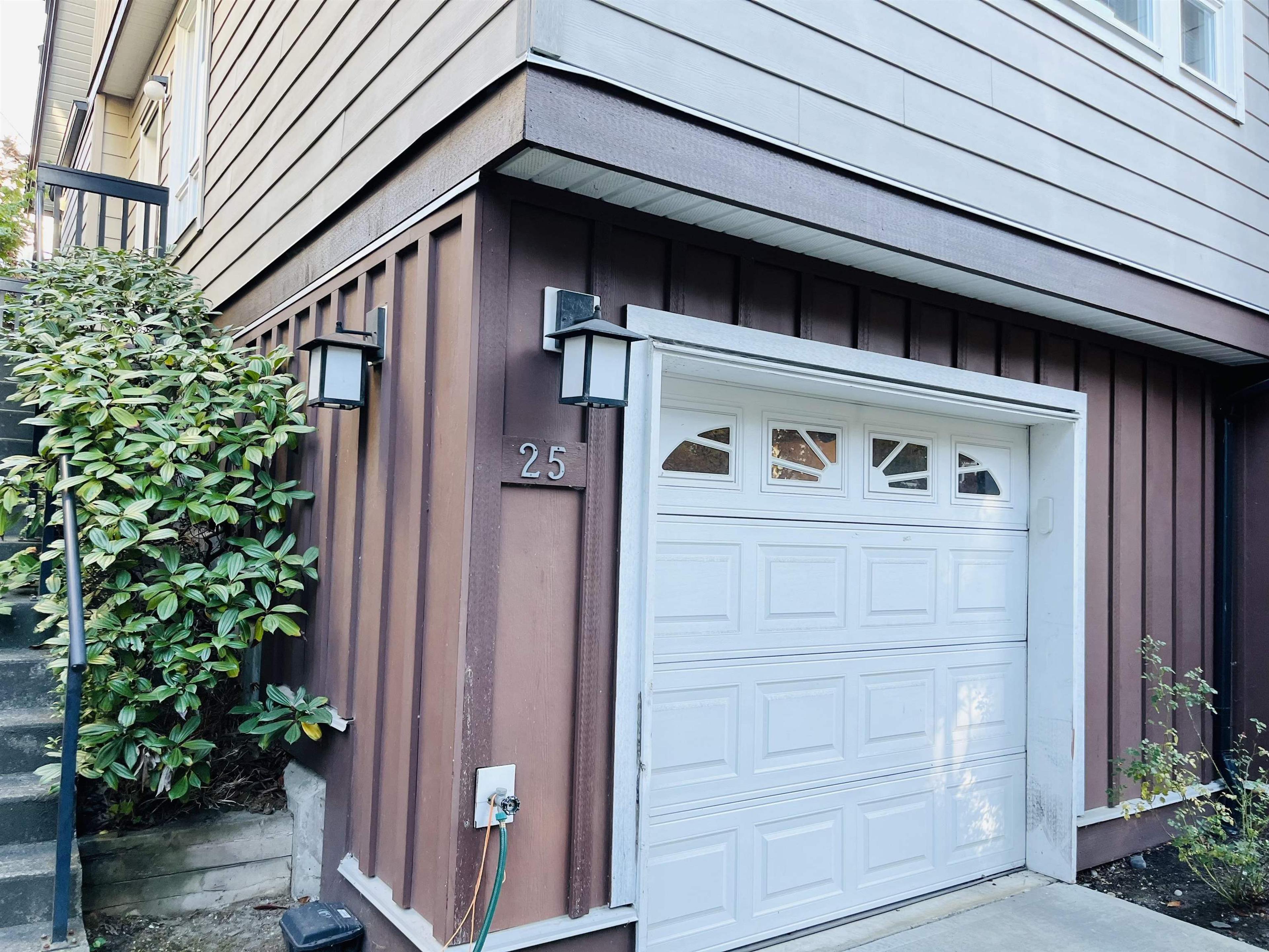 9551 Ferndale Road, Richmond - Exteriors - Photo 2