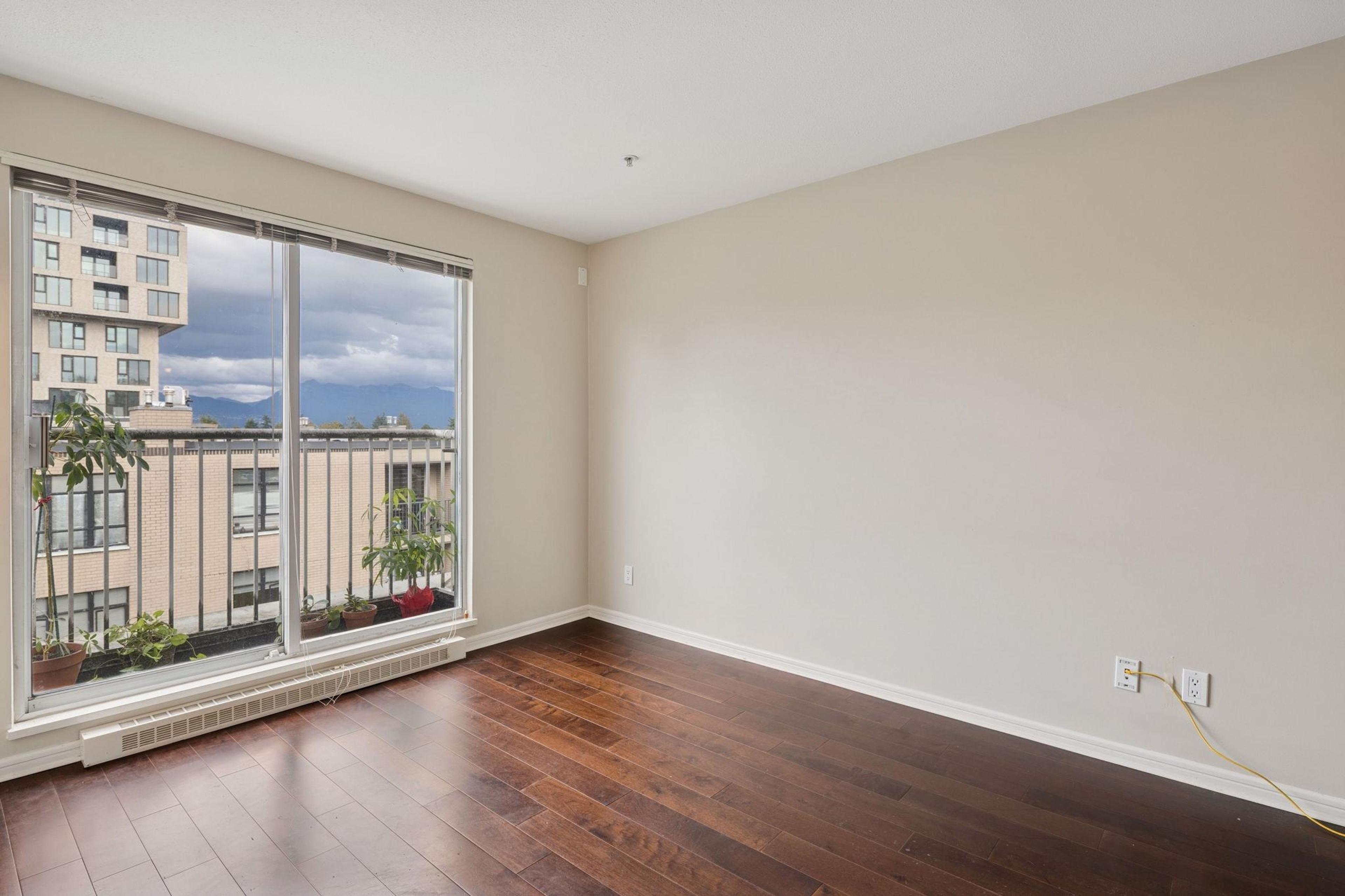 3727 W 10th Avenue, Vancouver - Exteriors - Photo 3