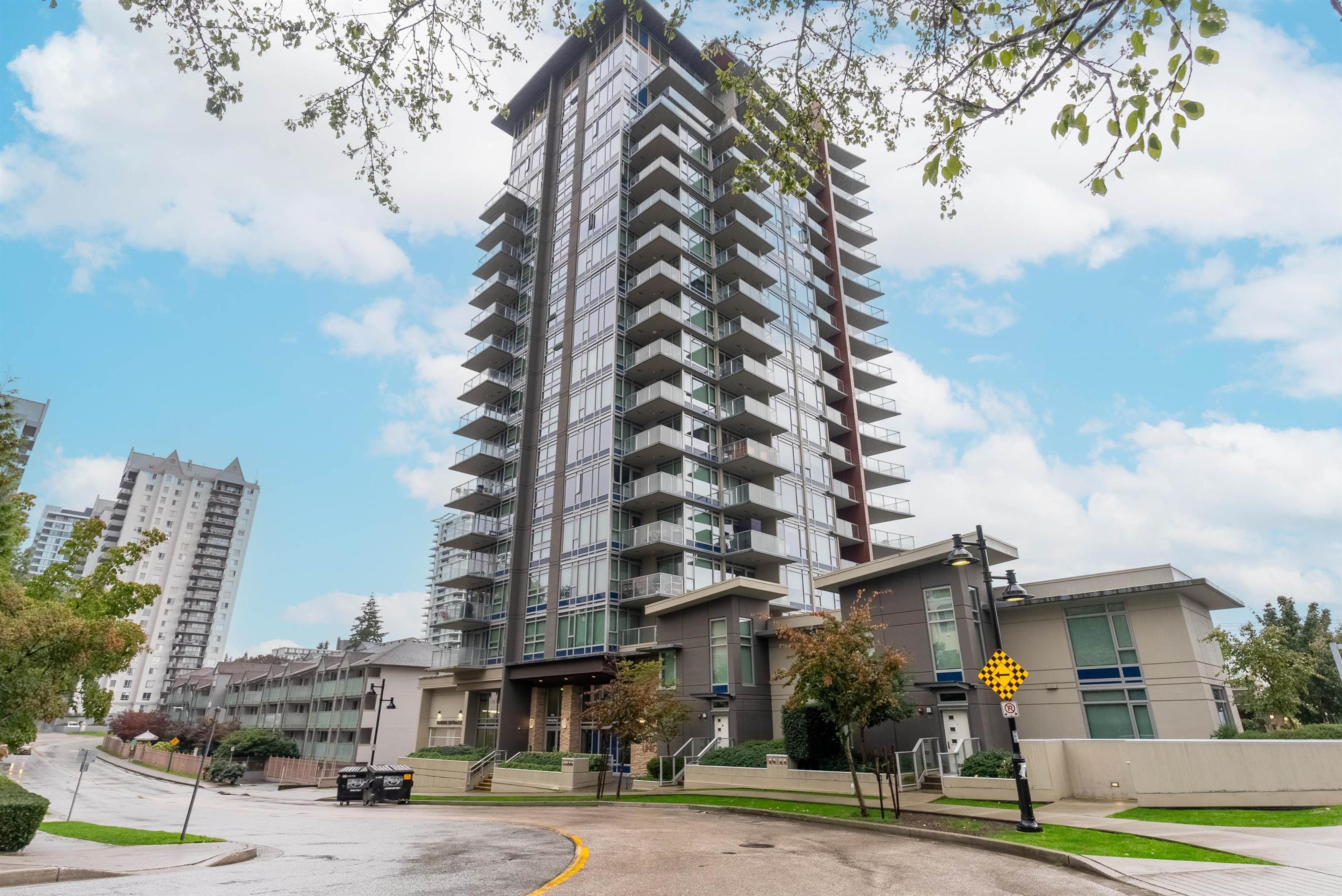 518 Whiting Way, Coquitlam - Exteriors - Photo 2