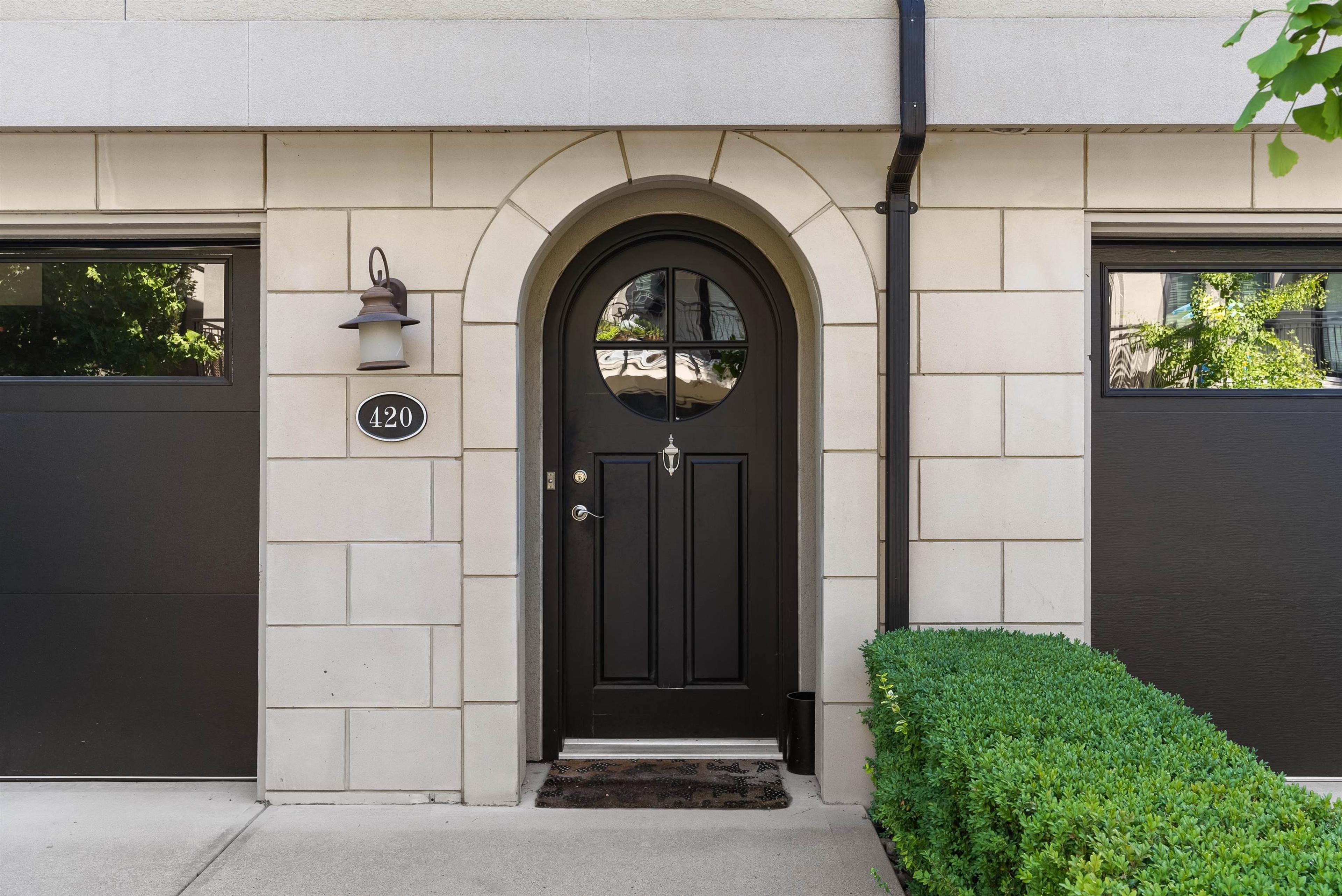 2580 Langdon Street, Abbotsford - Exteriors - Photo 1