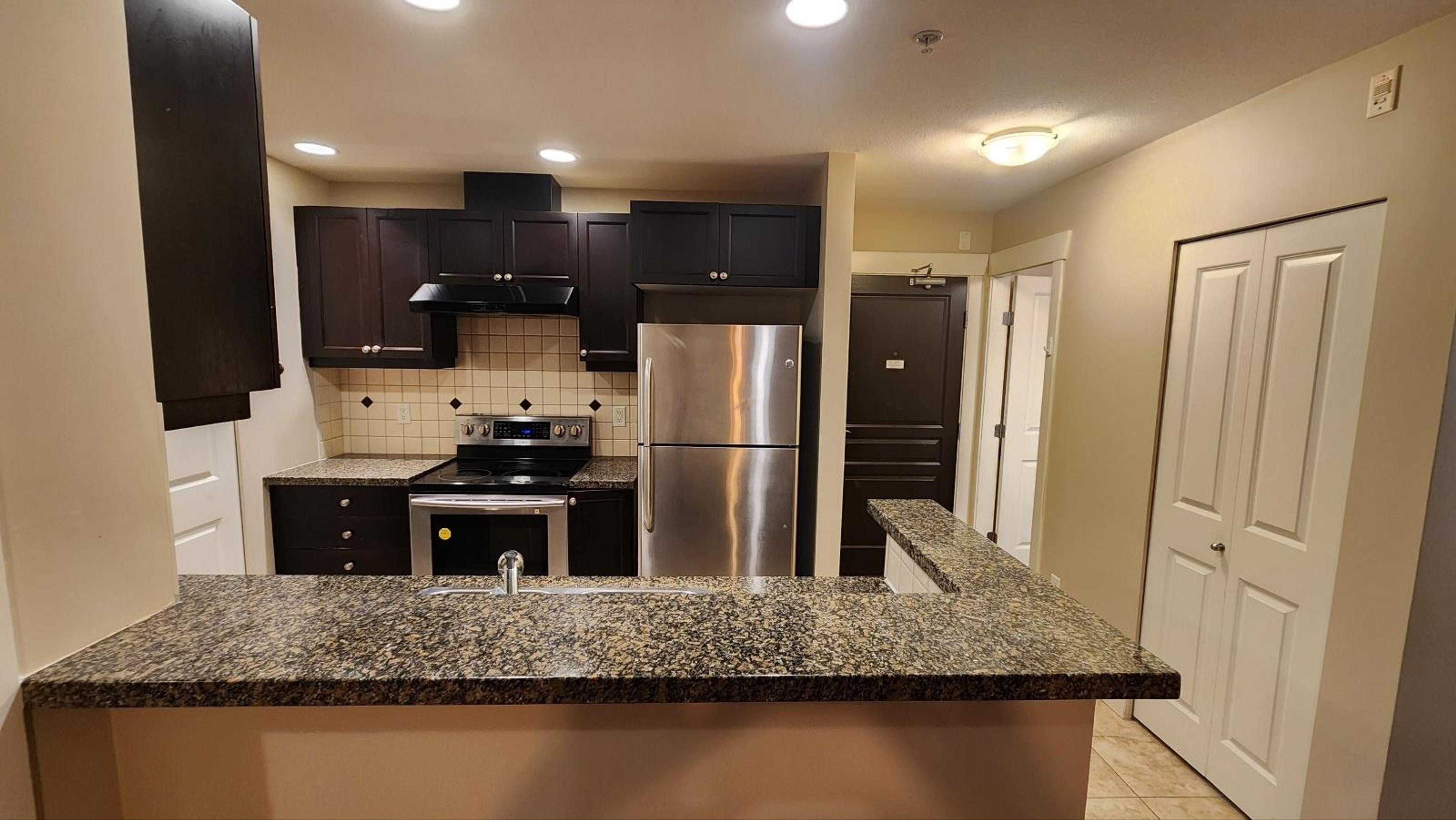 6279 Eagles Drive, Vancouver - Exteriors - Photo 2