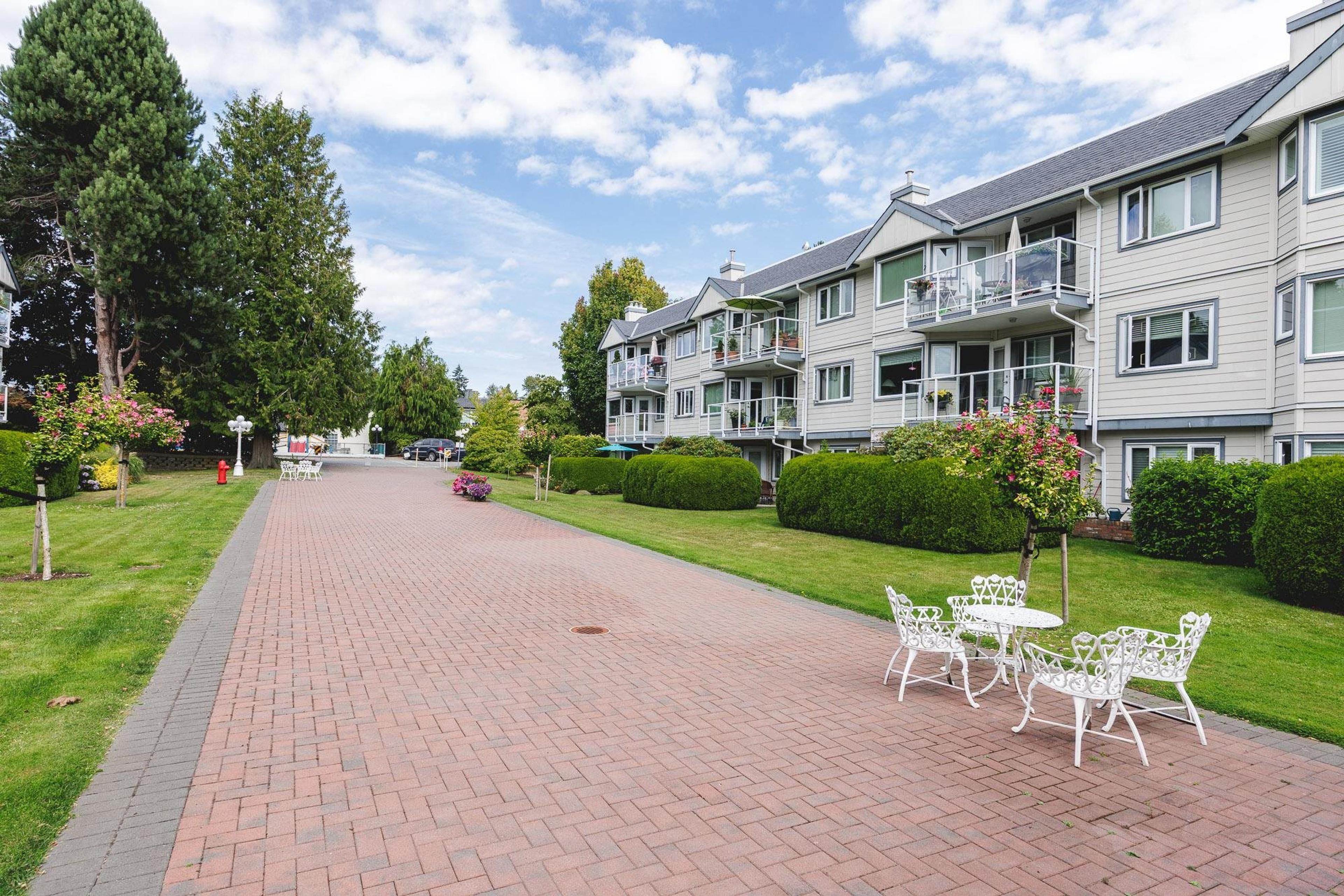 13959 16 Avenue, Surrey - Exteriors - Photo 3