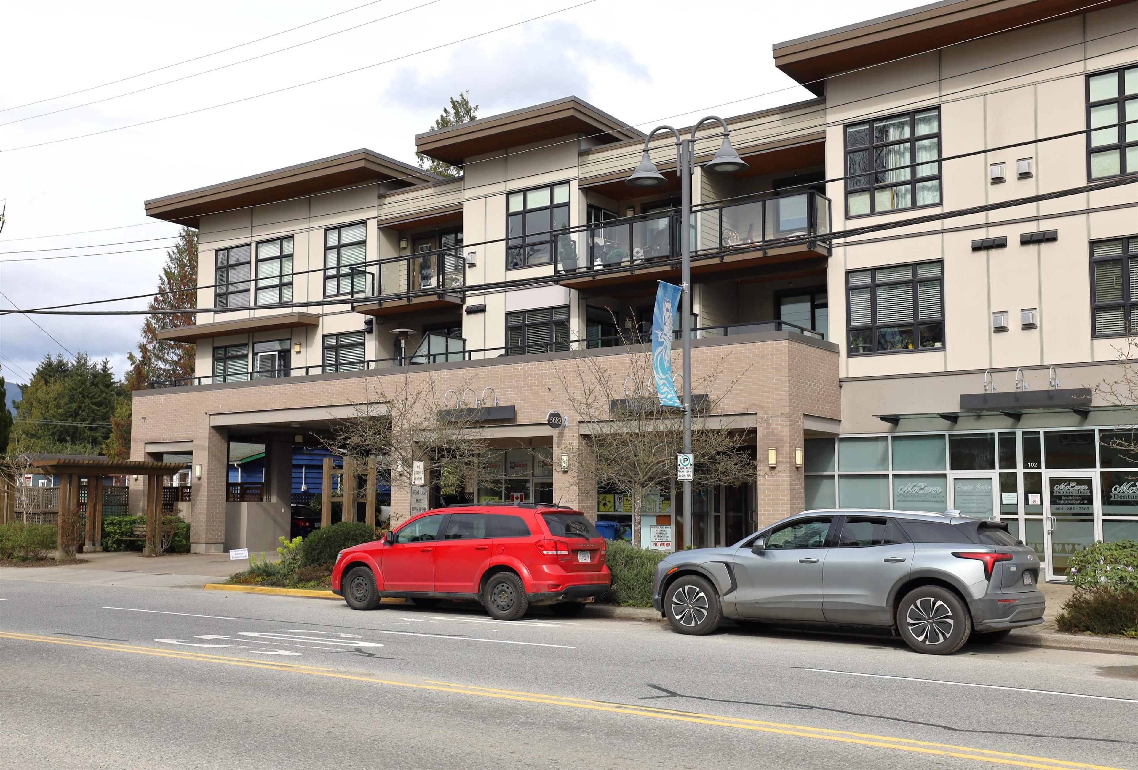 5682 Wharf Avenue, Sechelt - Exteriors - Photo 1