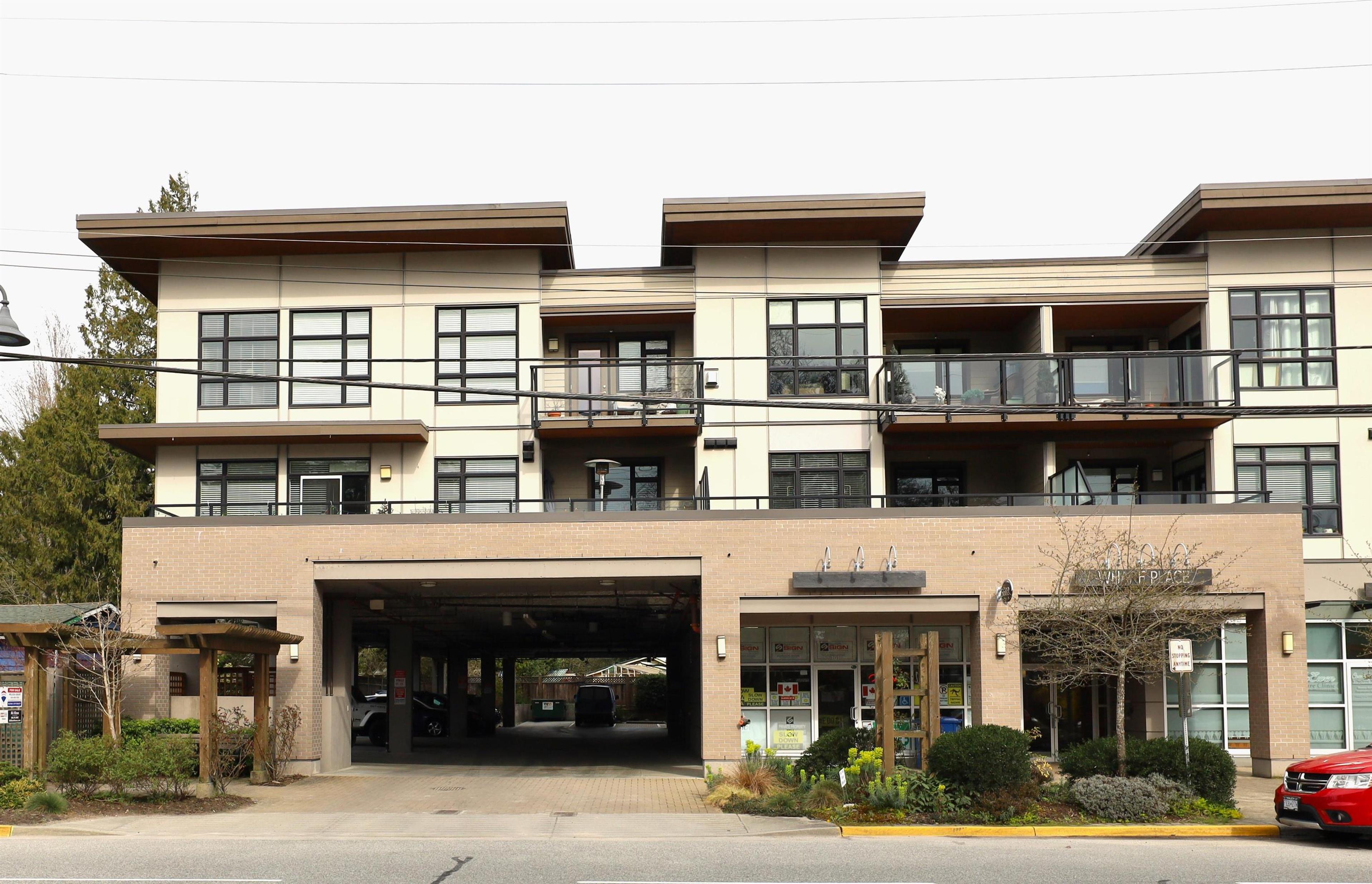 5682 Wharf Avenue, Sechelt - Exteriors - Photo 2