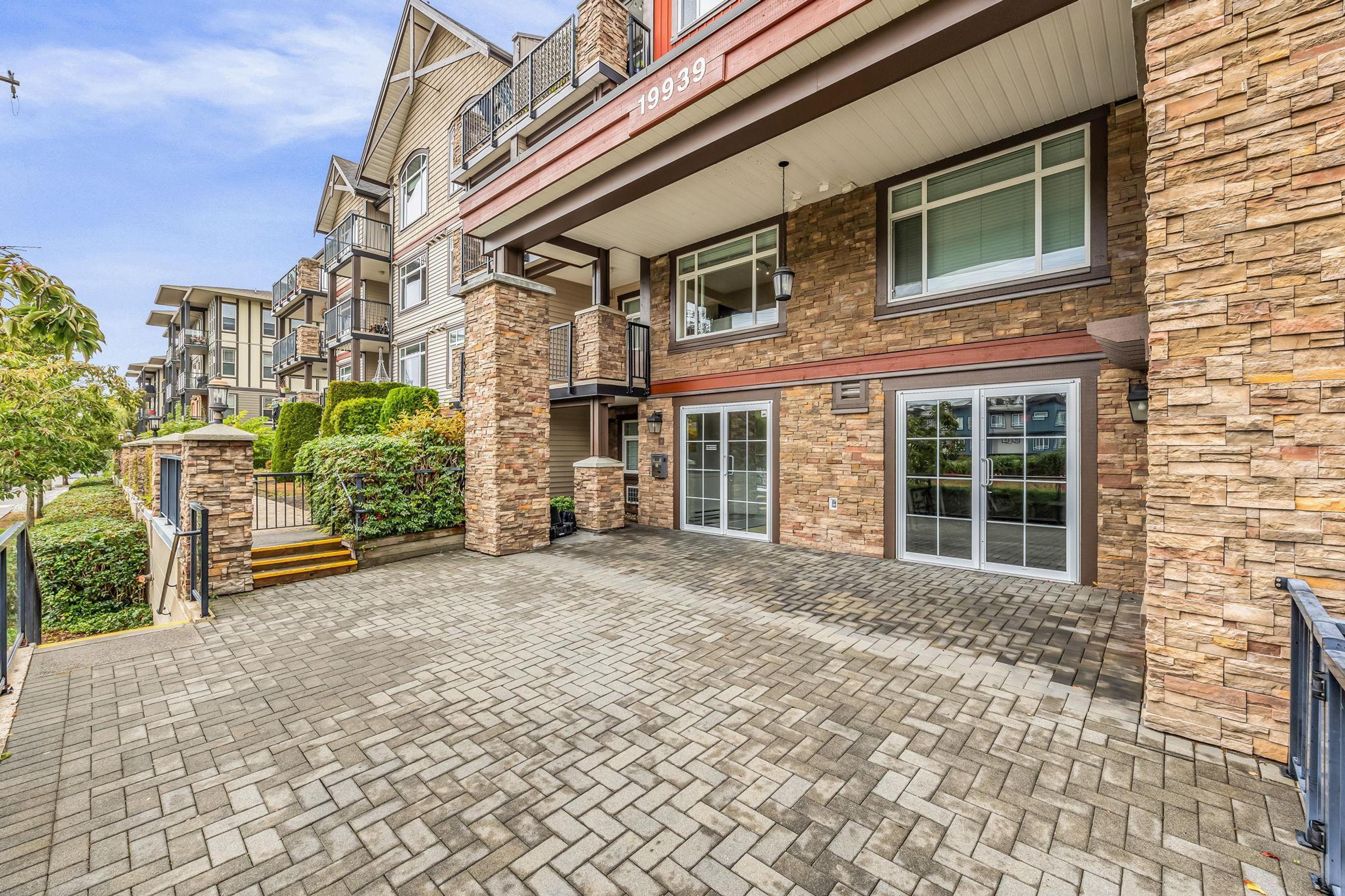 19939 55a Avenue, Langley - Exteriors - Photo 4