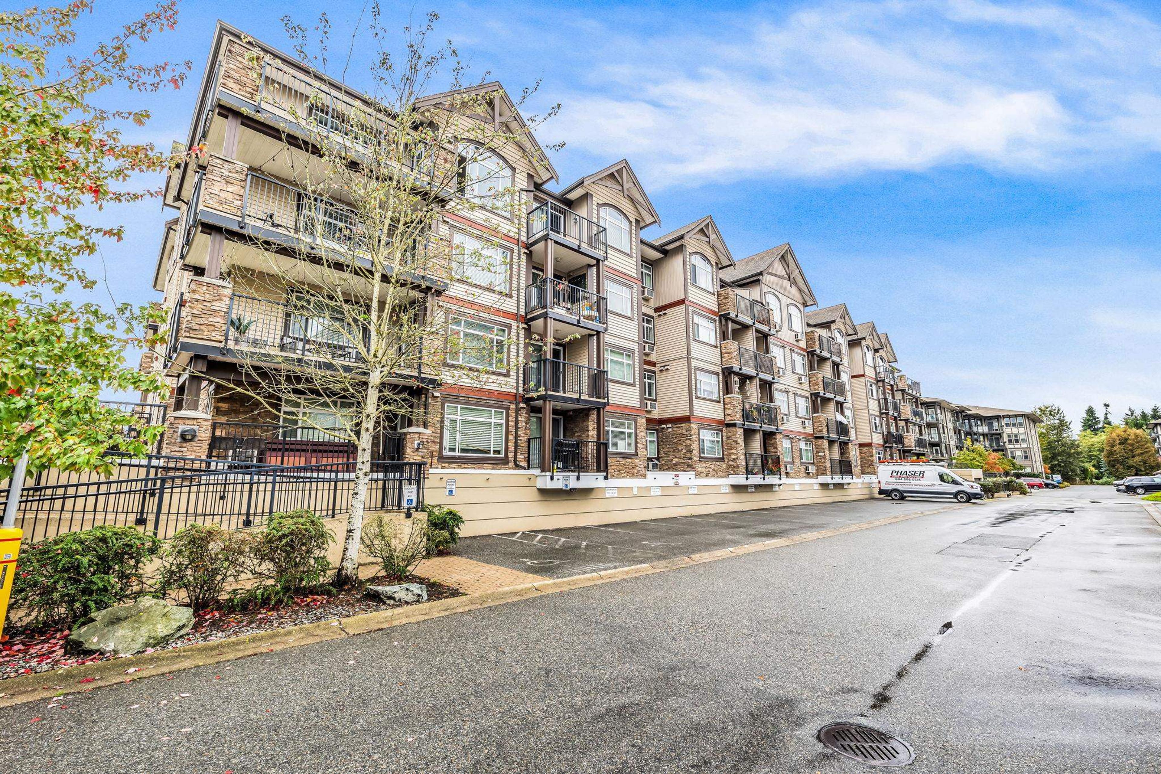 19939 55a Avenue, Langley - Exteriors - Full Complex View - Photo 5