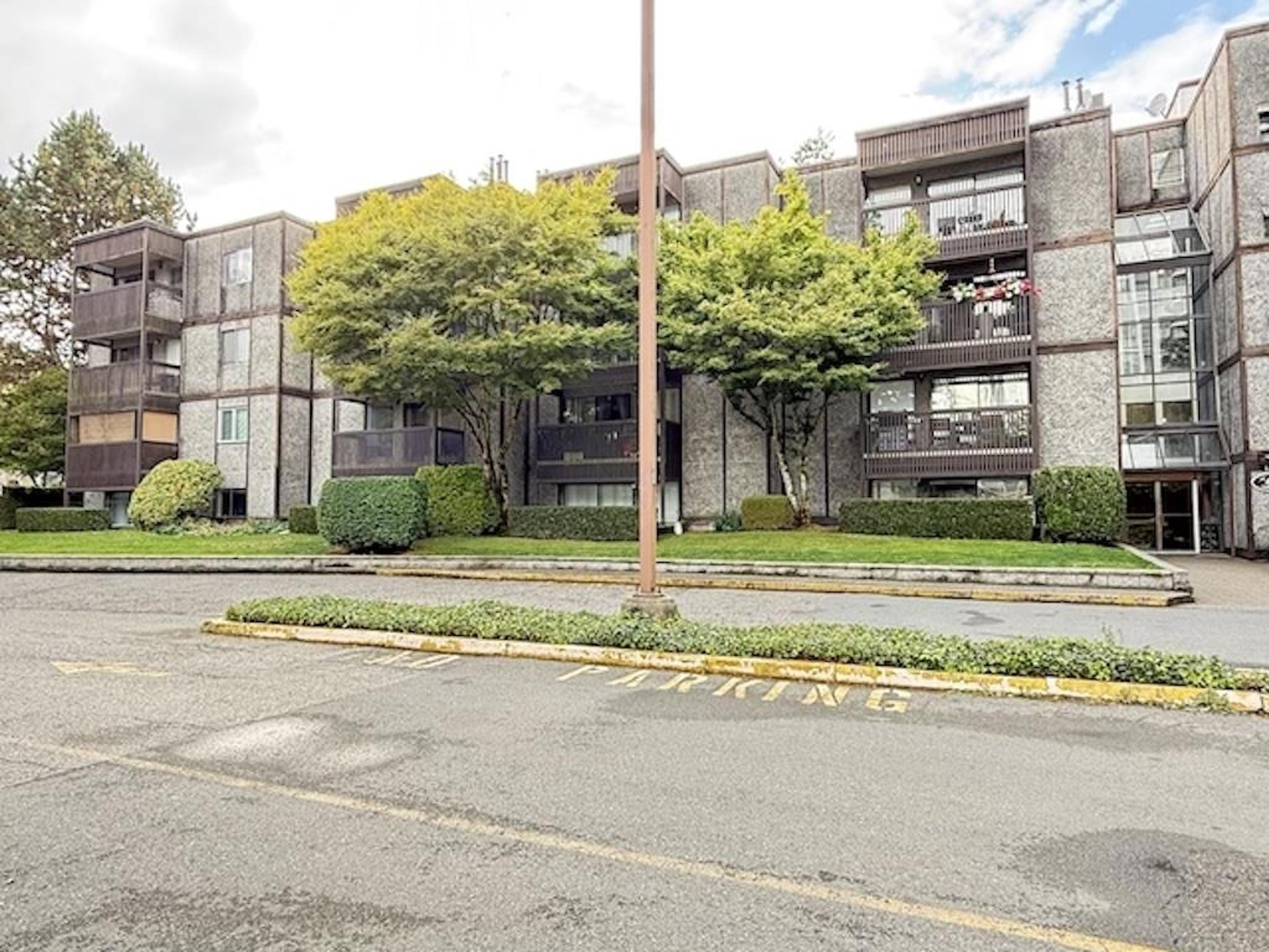 13501 96 Avenue, Surrey - Exteriors - Photo 1