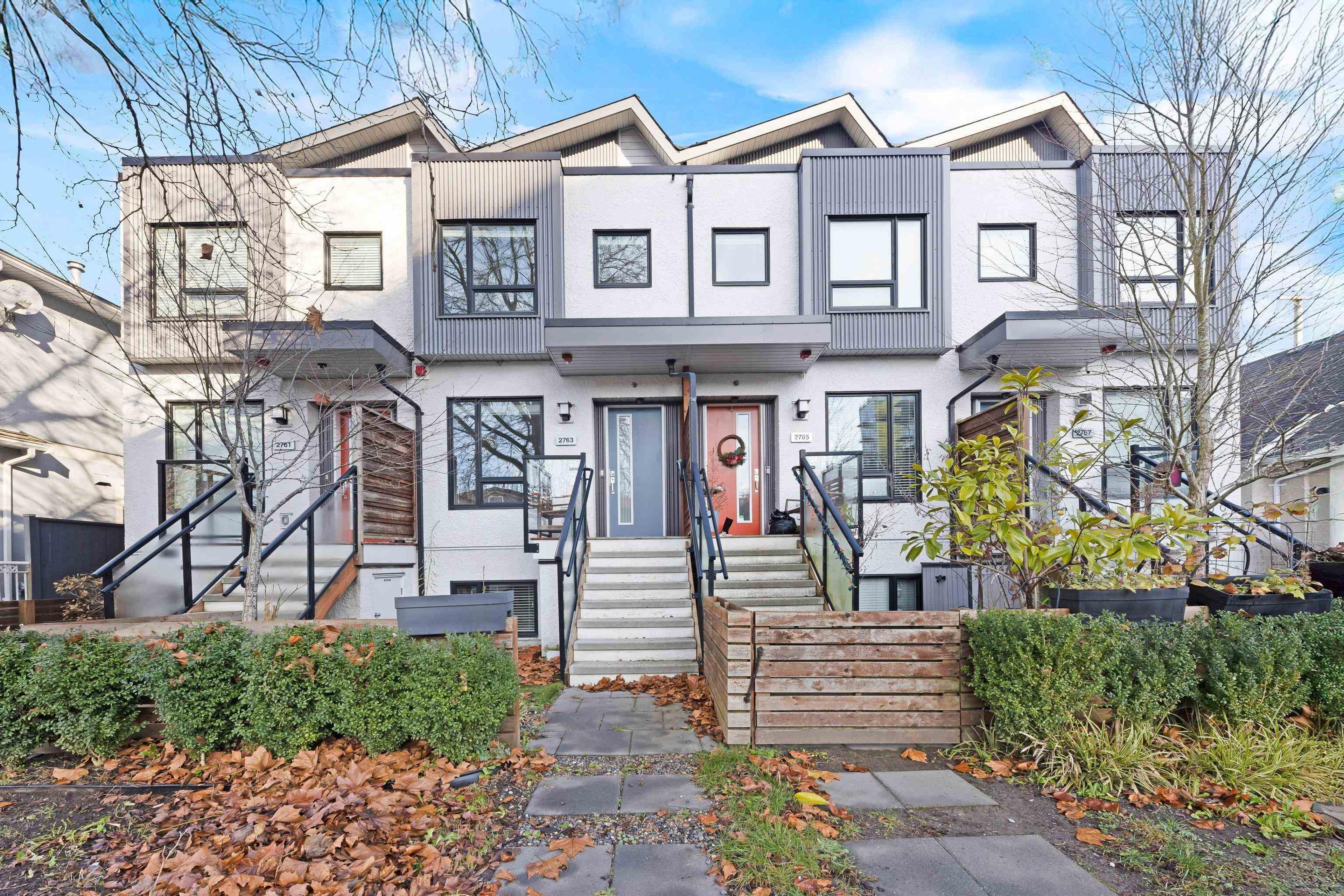 2763 Duke Street, Vancouver - Exteriors - Full Complex View - Photo 3