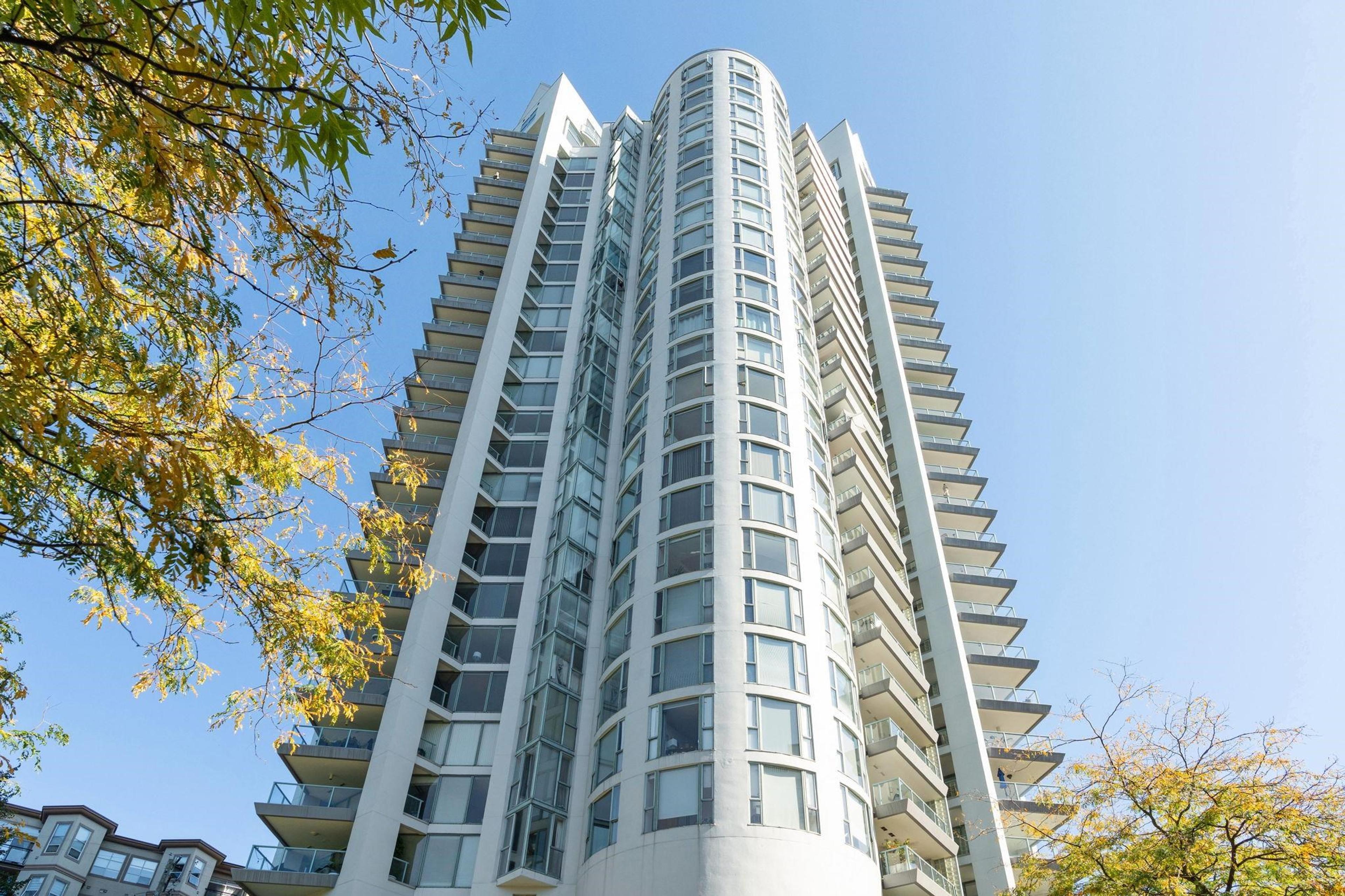 120 W 2nd Street, North Vancouver - Exteriors - Photo 3