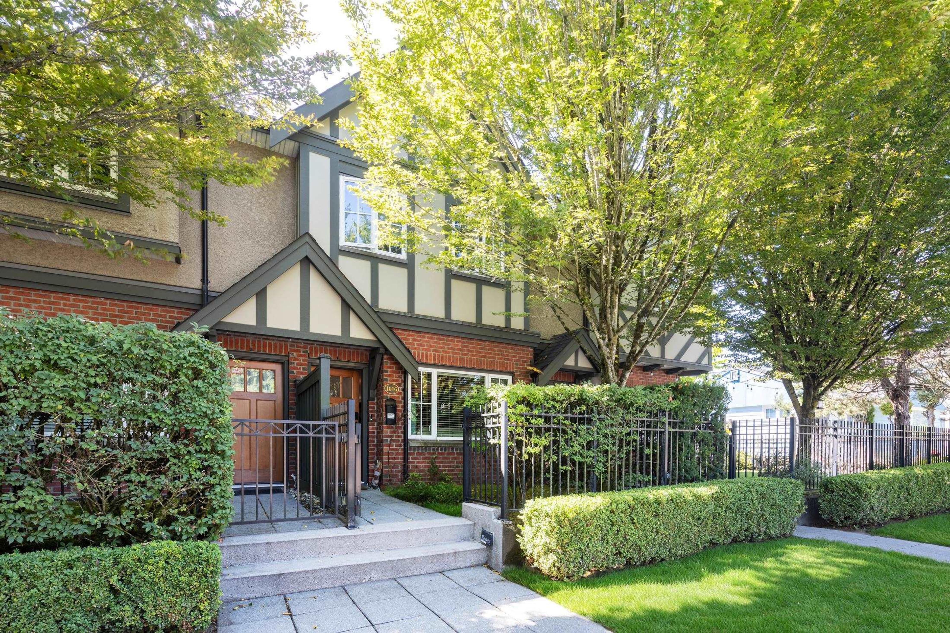 1016 W 45th Avenue, Vancouver - Exteriors - Photo 5