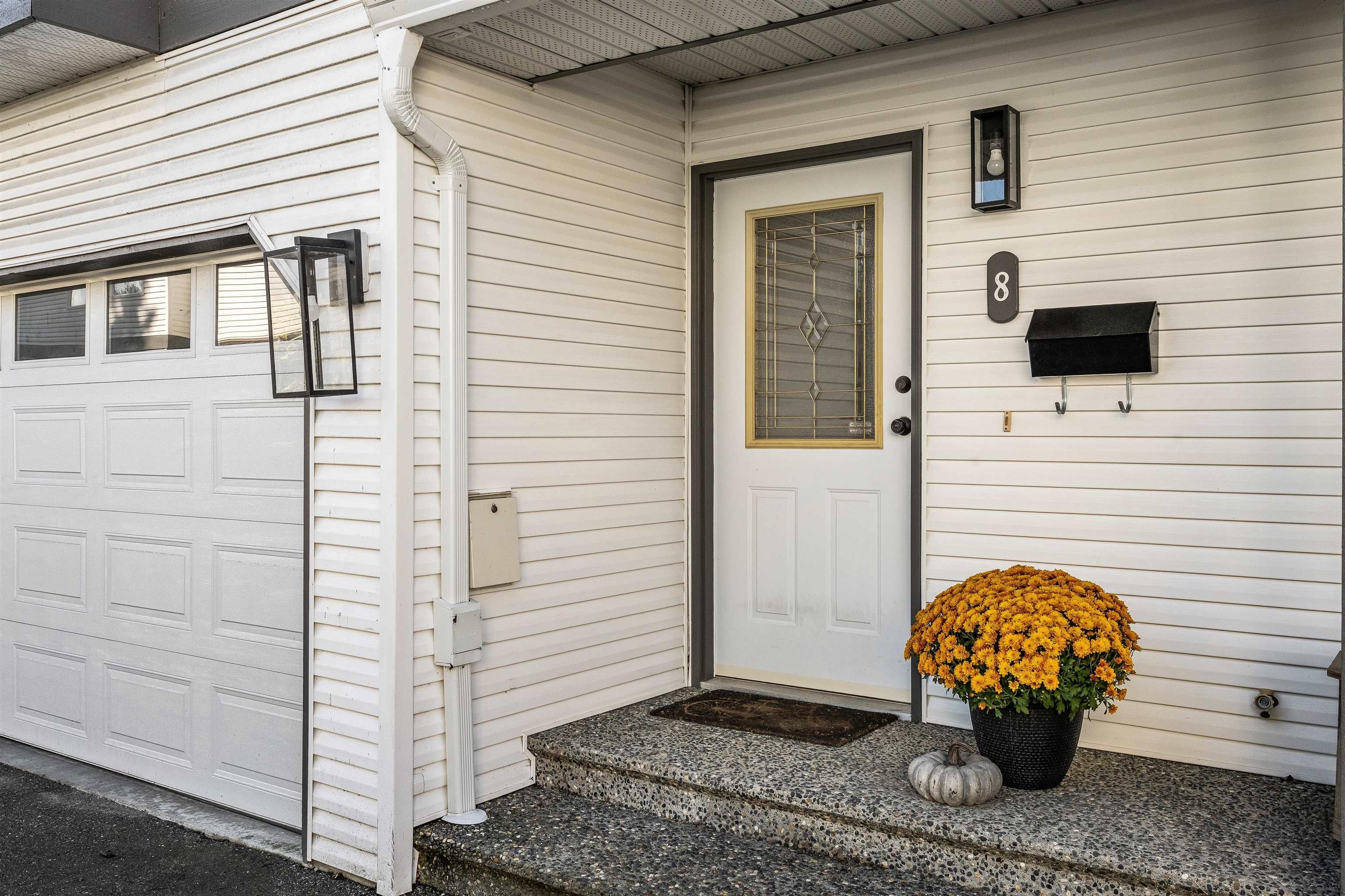 45932 Lewis Avenue, Chilliwack - Exteriors - Photo 4