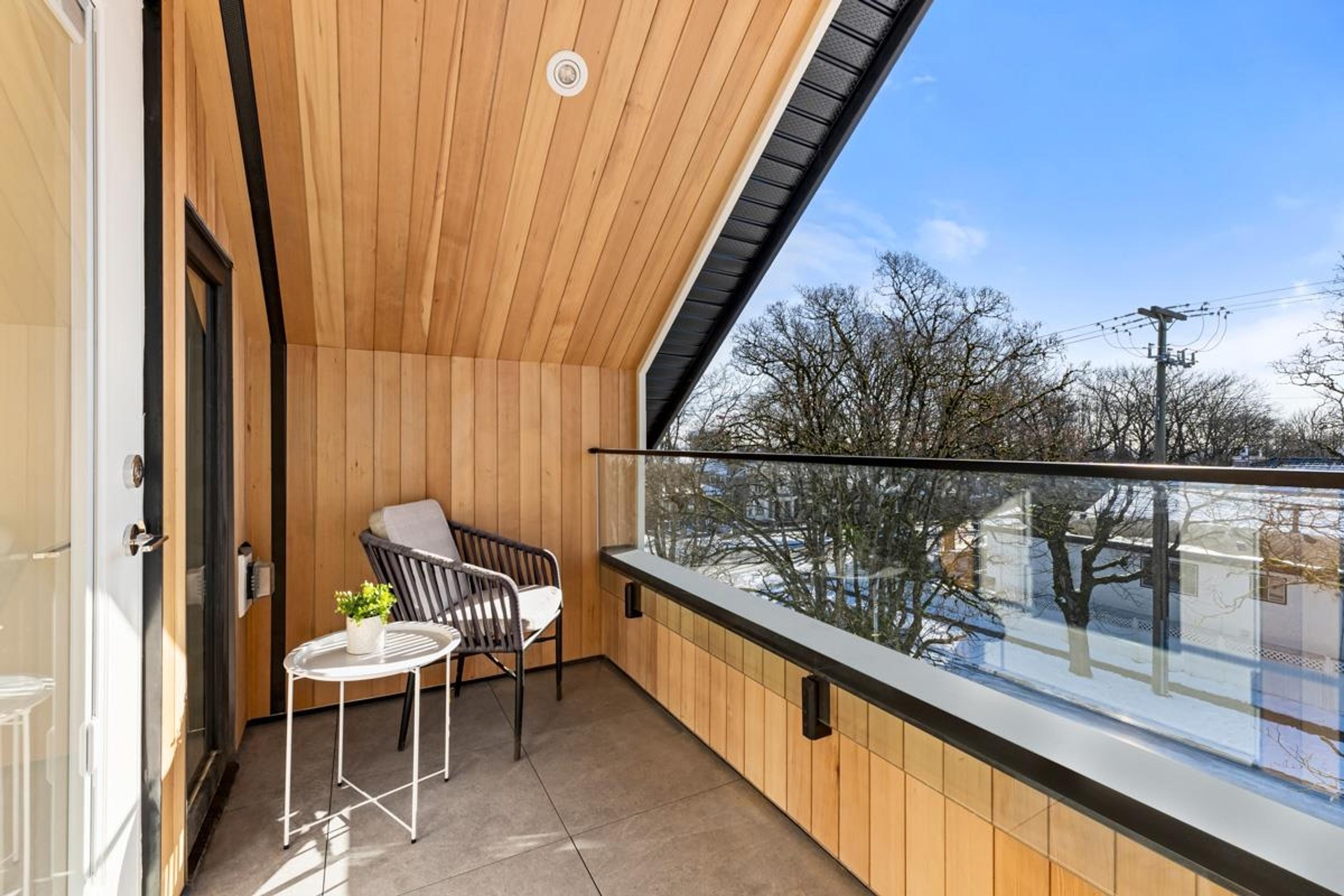 1315 W 64th Avenue, Vancouver - Exteriors - Photo 2