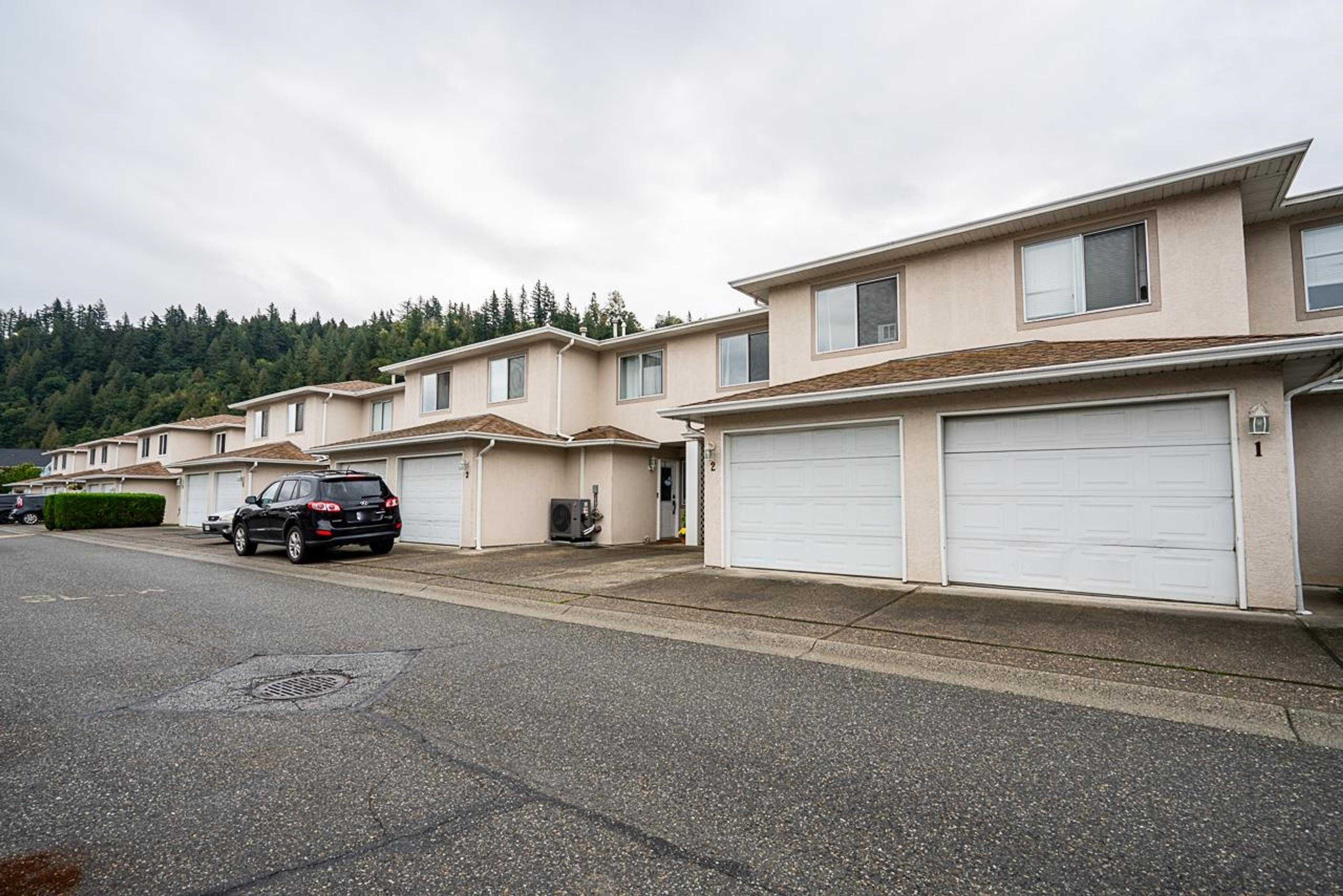 5536 Vedder Road, Chilliwack - Exteriors - Full Complex View - Photo 1