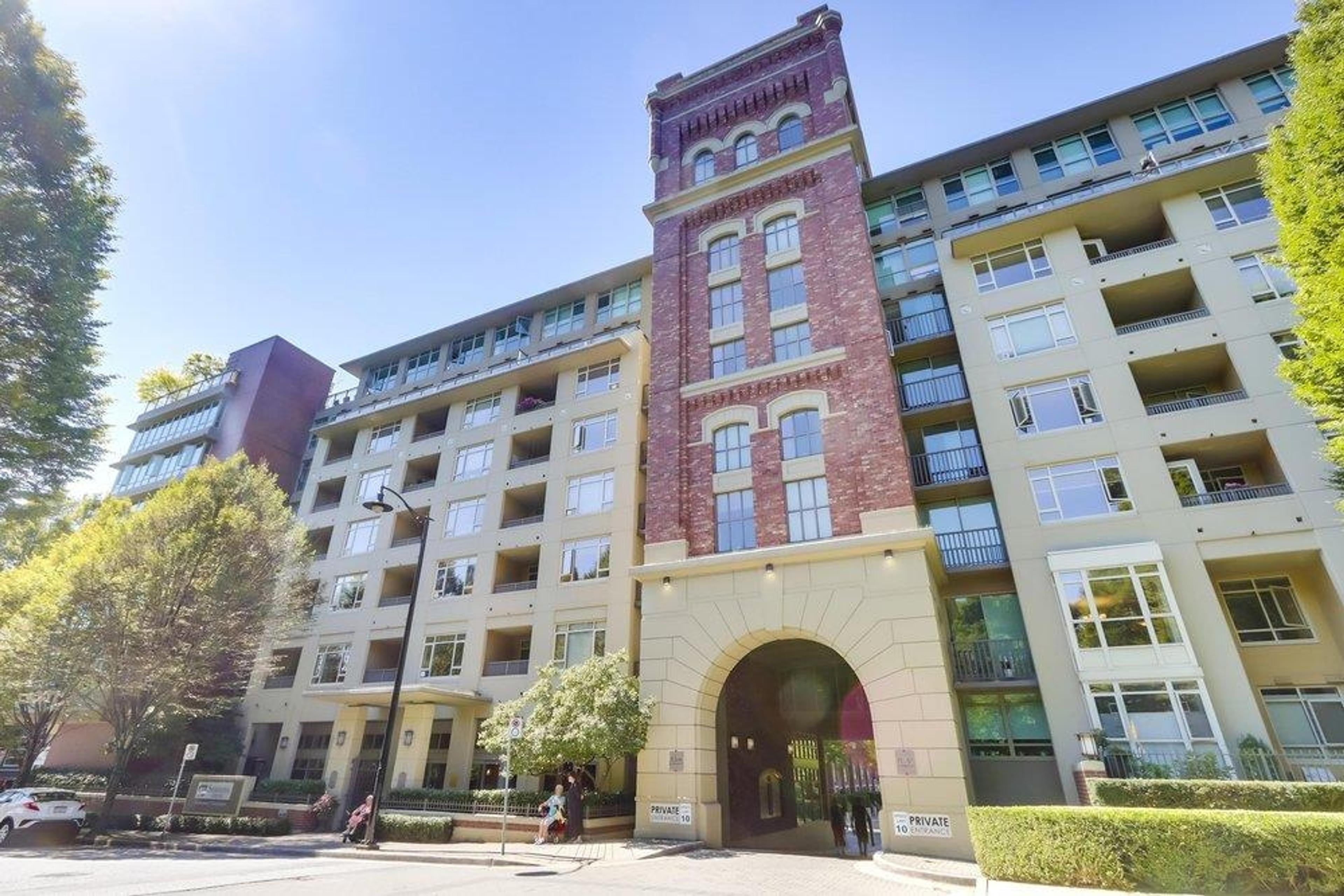 2799 Yew Street, Vancouver - Exteriors - Full Complex View - Photo 1