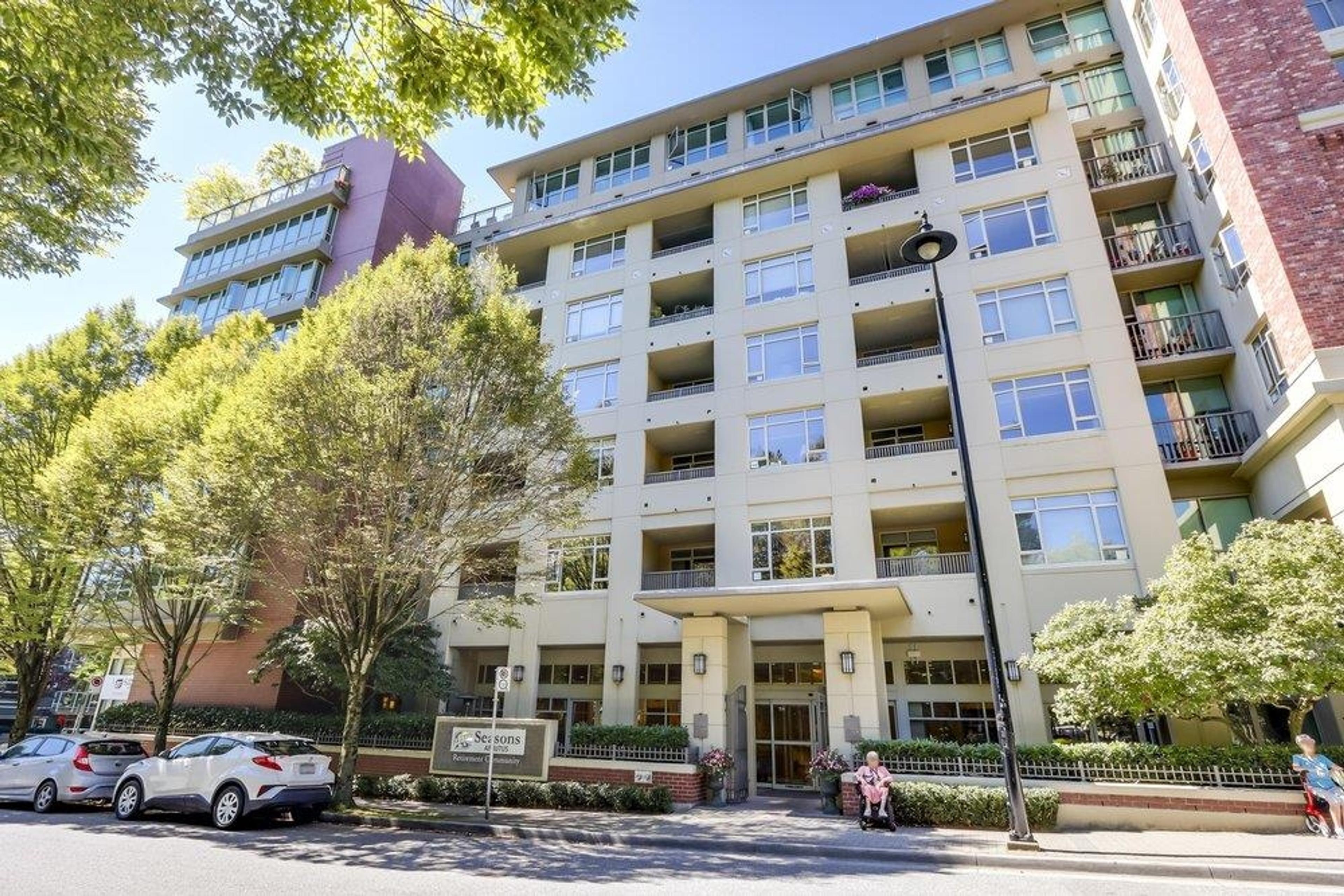 2799 Yew Street, Vancouver - Exteriors - Photo 2