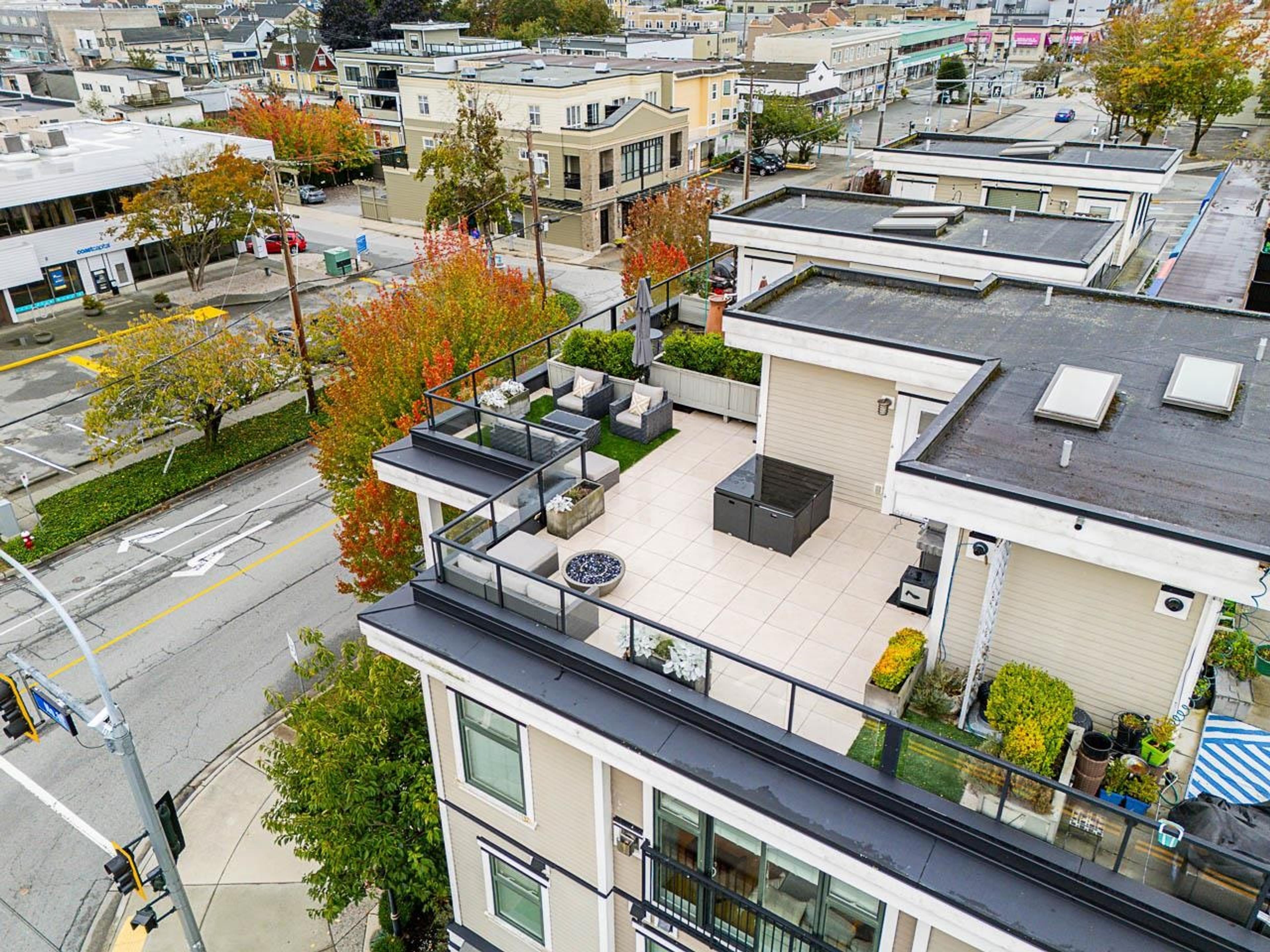 3993 Chatham Street, Richmond - Exteriors - Drone/Aerial View - Photo 1