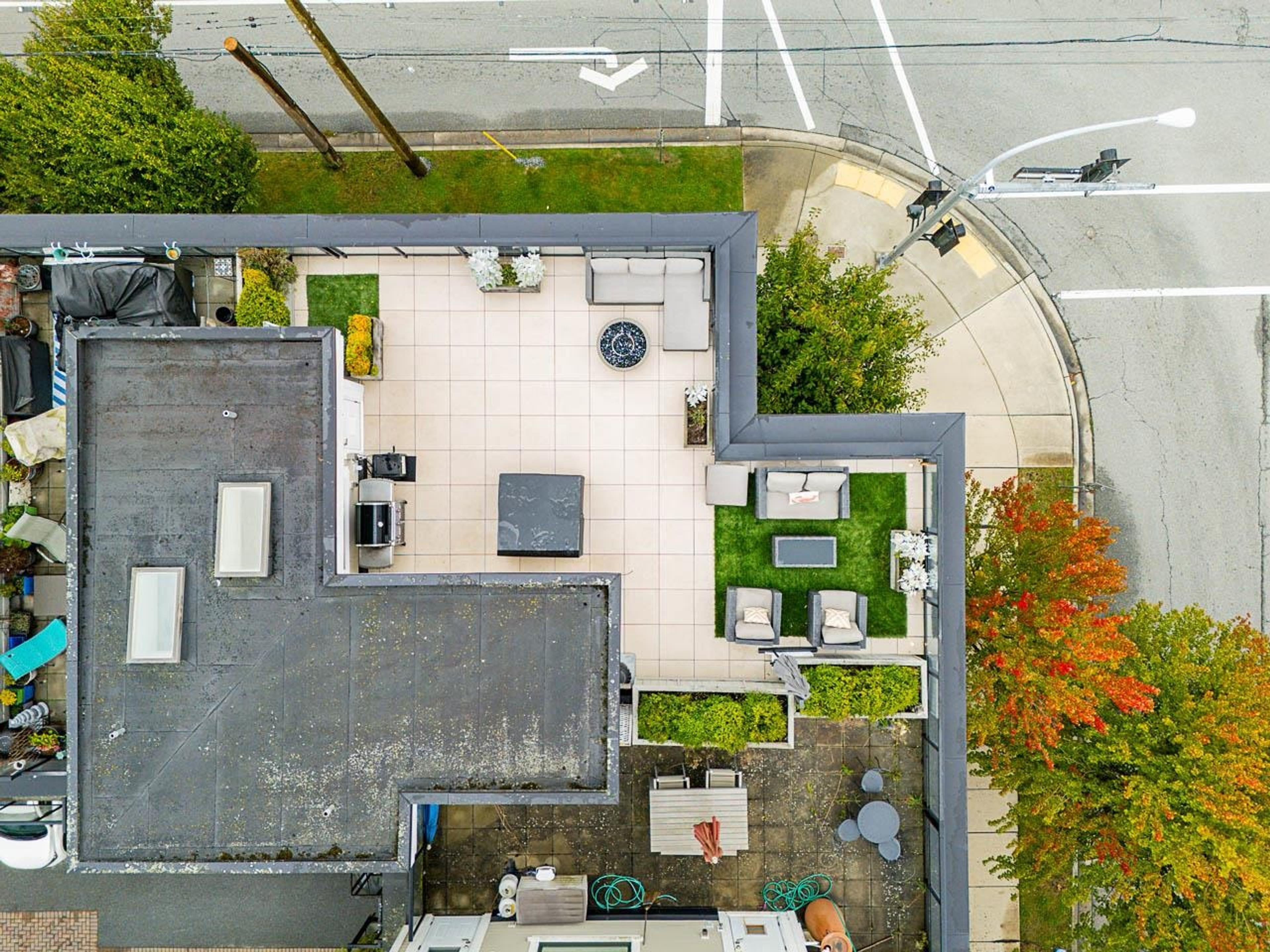 3993 Chatham Street, Richmond - Exteriors - Drone/Aerial View - Photo 7