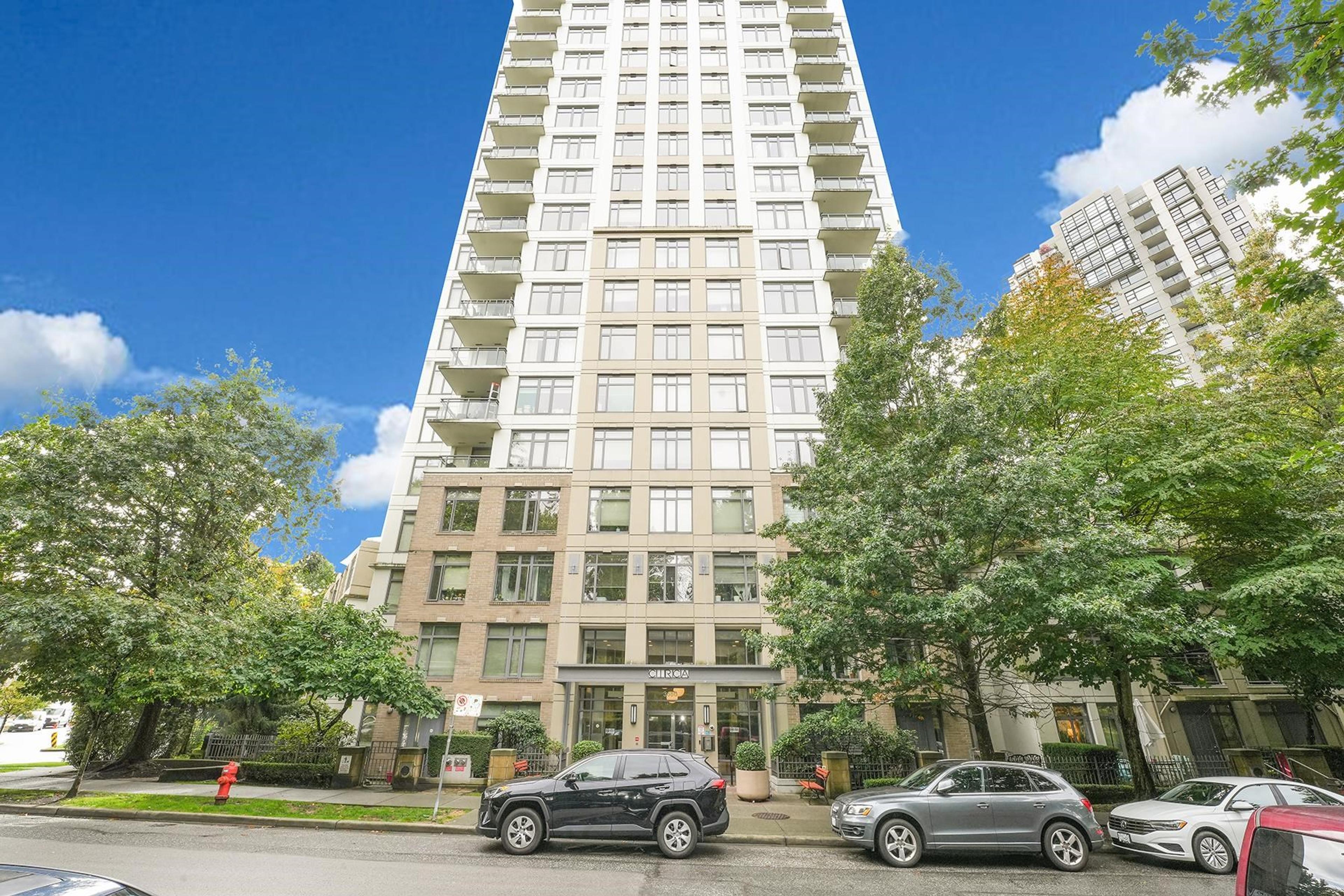 3660 Vanness Avenue, Vancouver - Exteriors - Photo 2