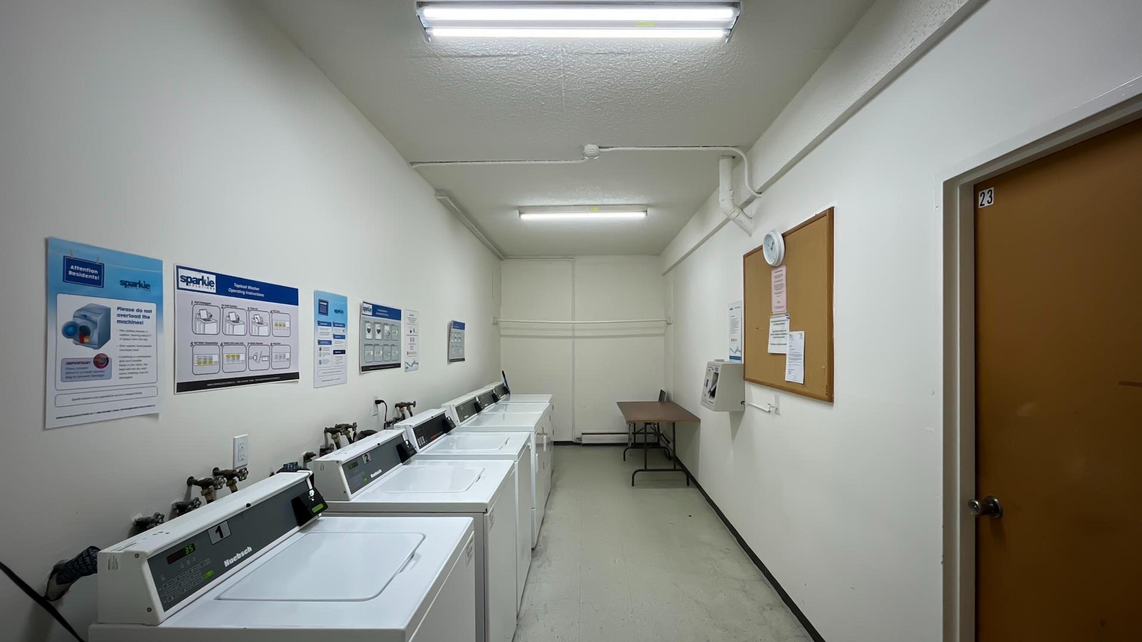 9270 Salish Court, Burnaby - Common Areas - Shared laundry facilities - Photo 1