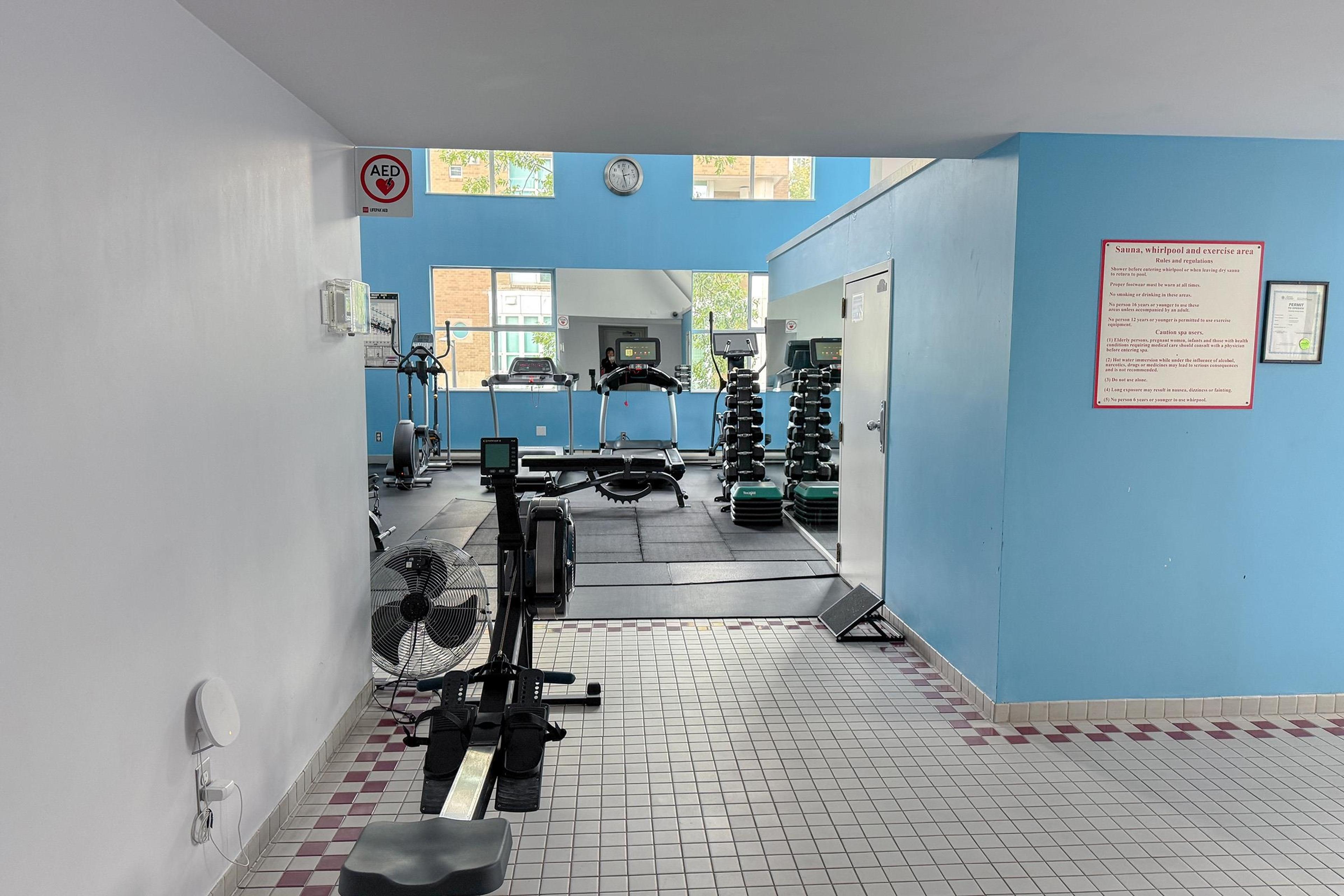 1500 Howe Street, Vancouver - Exteriors - Photo 2