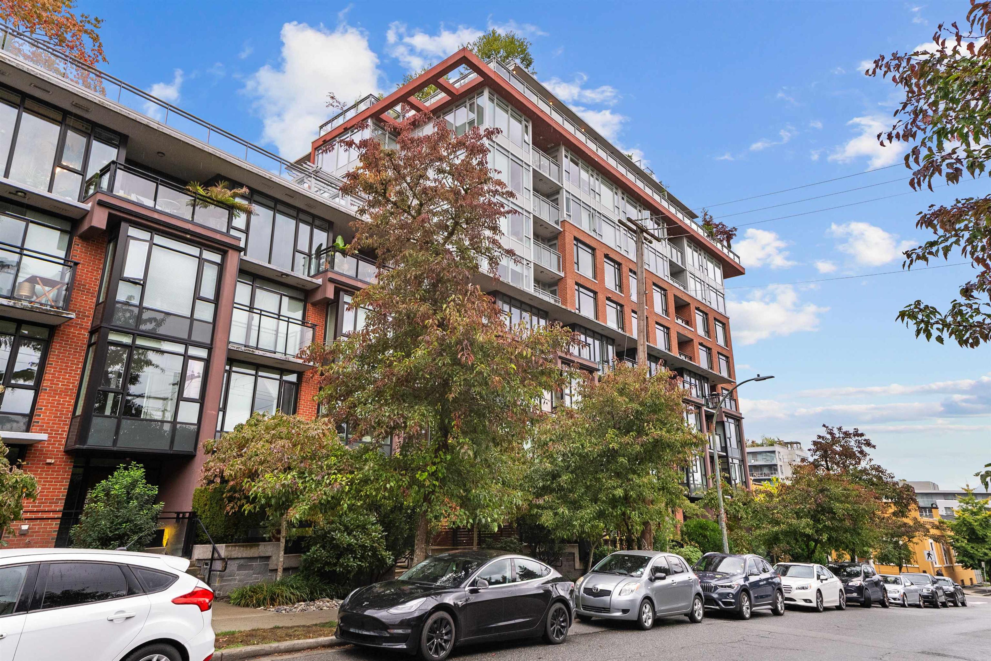 2321 Scotia Street, Vancouver - Exteriors - Photo 2