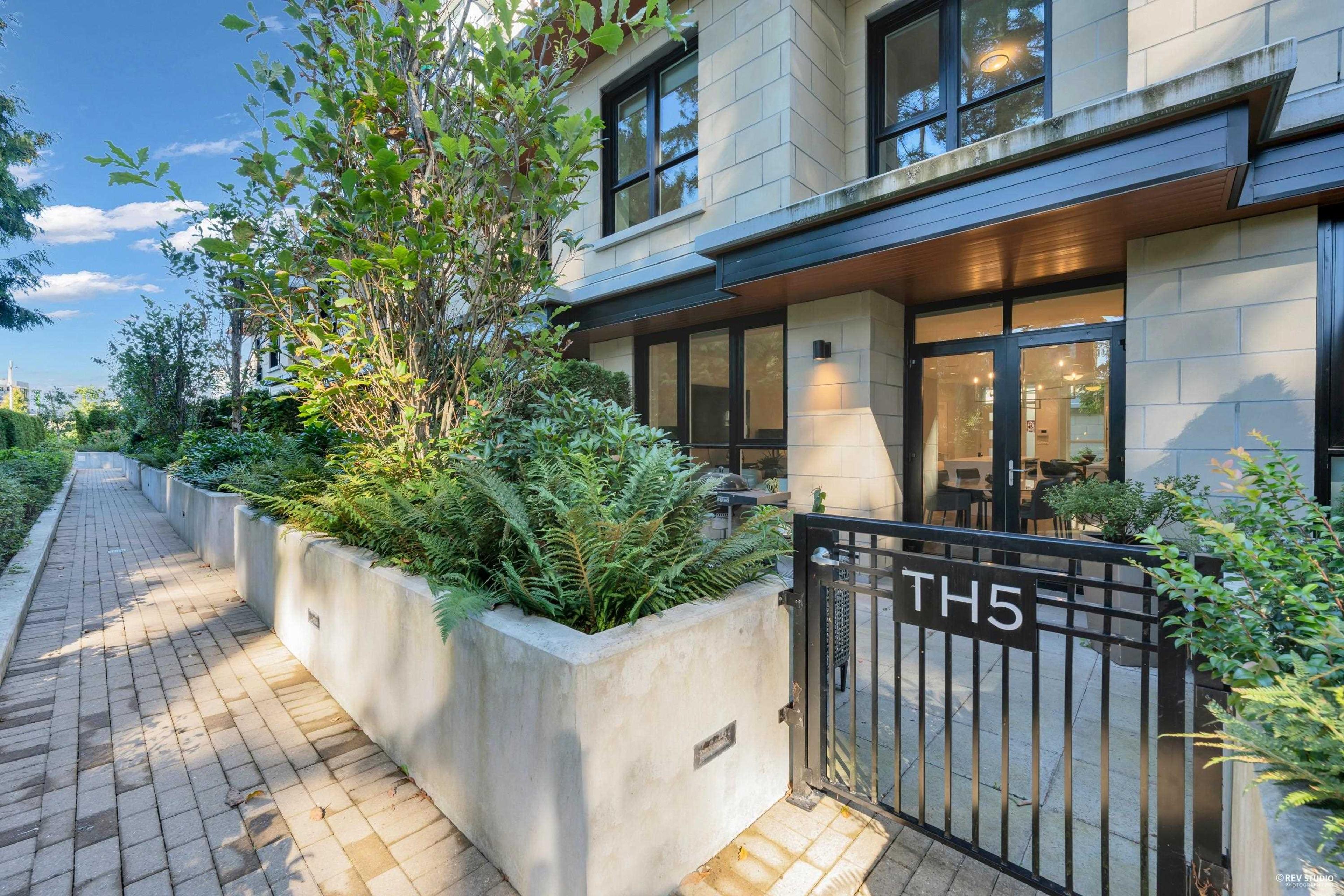 5410 Shortcut Road, Vancouver - Exteriors - Photo 2