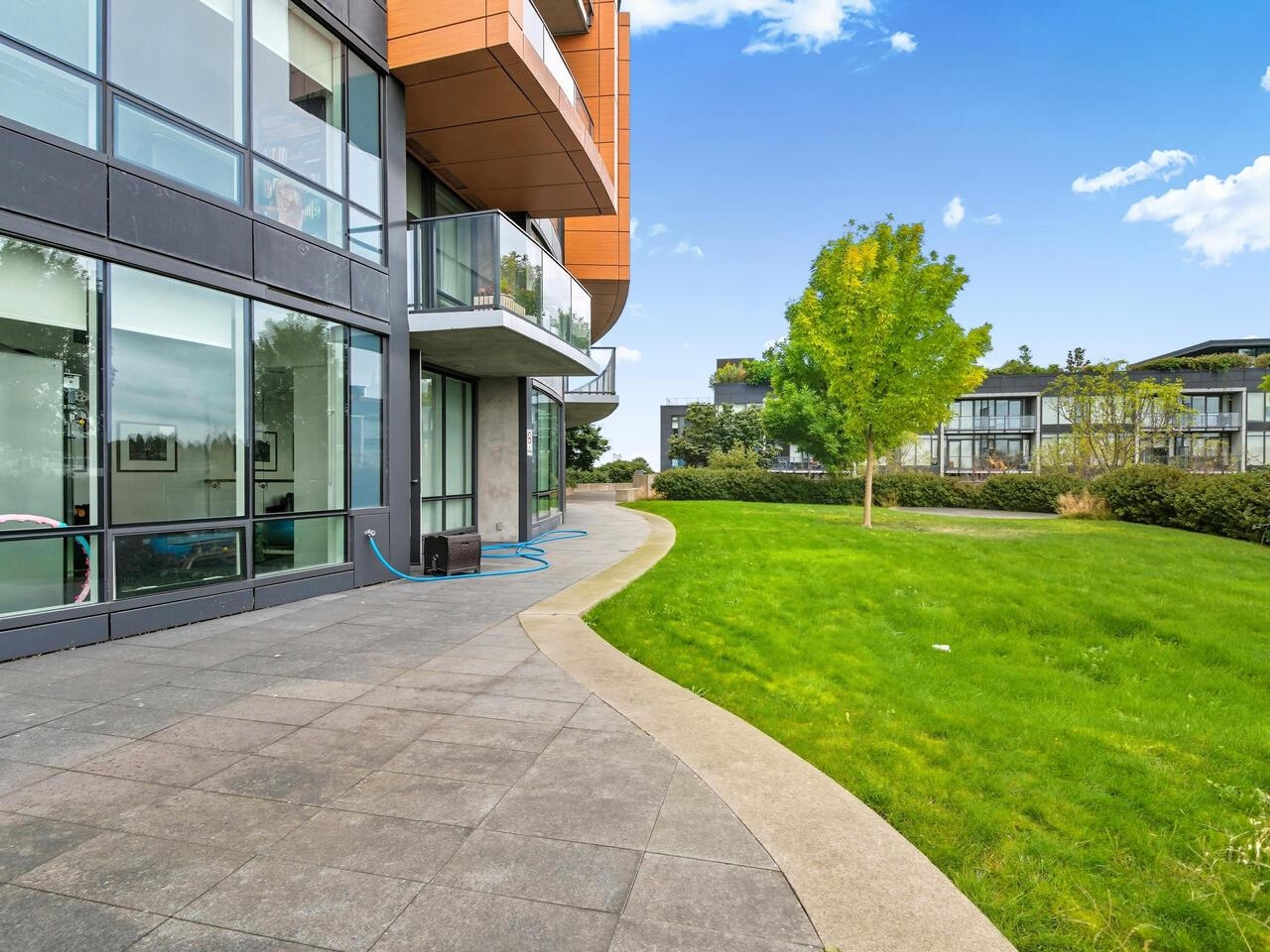 8488 Cornish Street, Vancouver - Exteriors - Photo 2