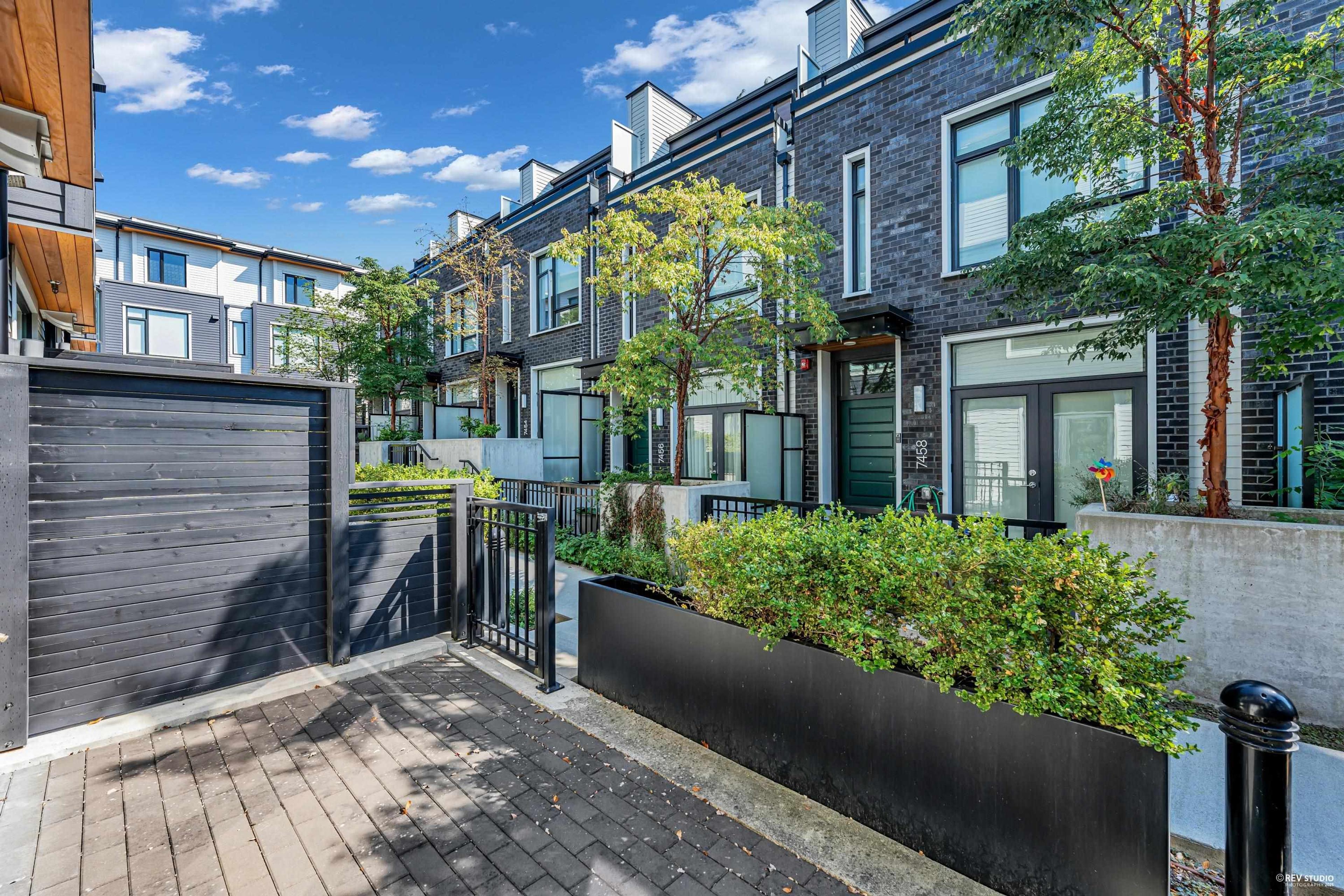 7478 Granville Street, Vancouver - Exteriors - Full Complex View - Photo 3