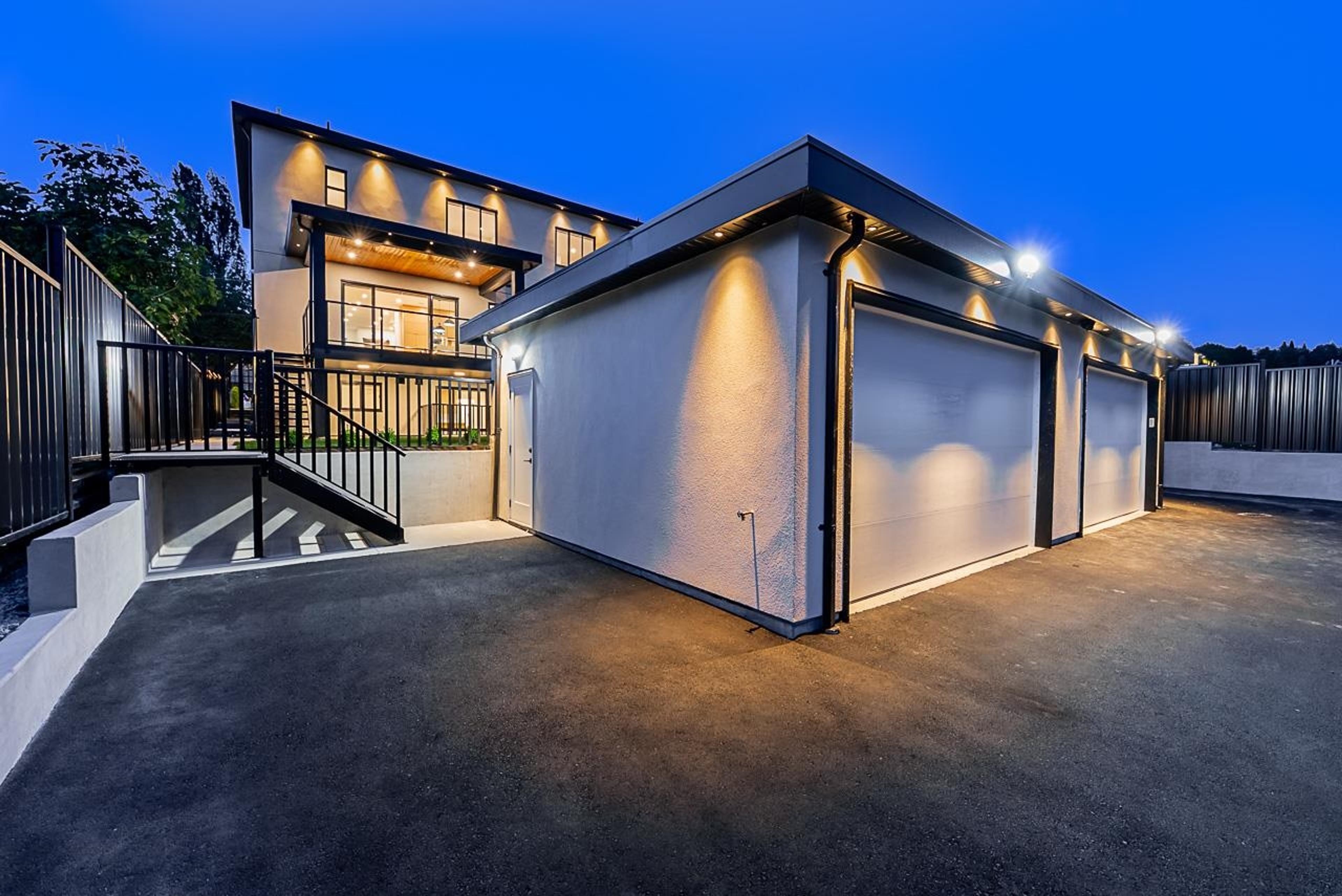 5280 Venables Street, Burnaby - Exteriors - Photo 5