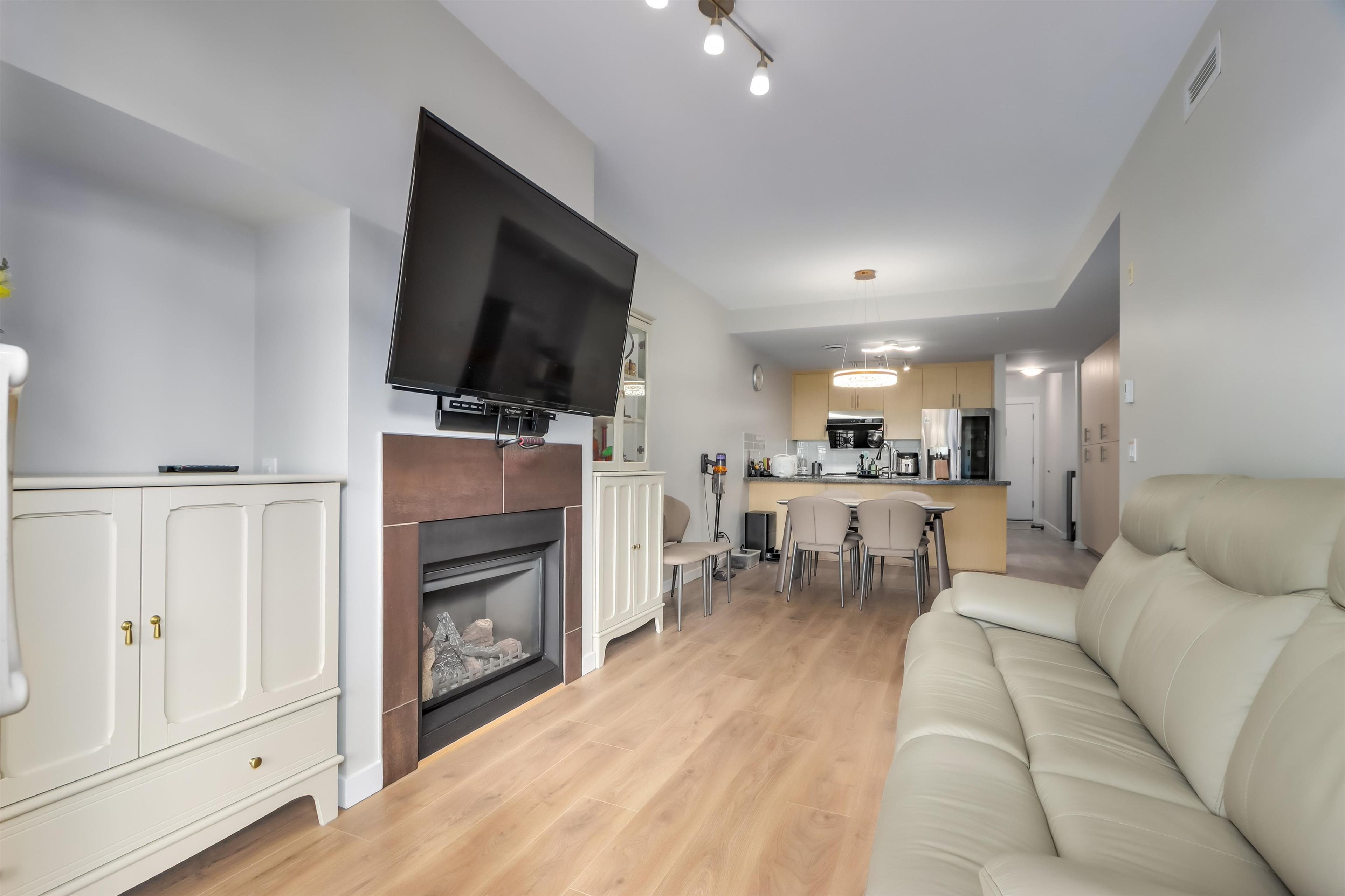 6077 London Road, Richmond - Exteriors - Photo 3