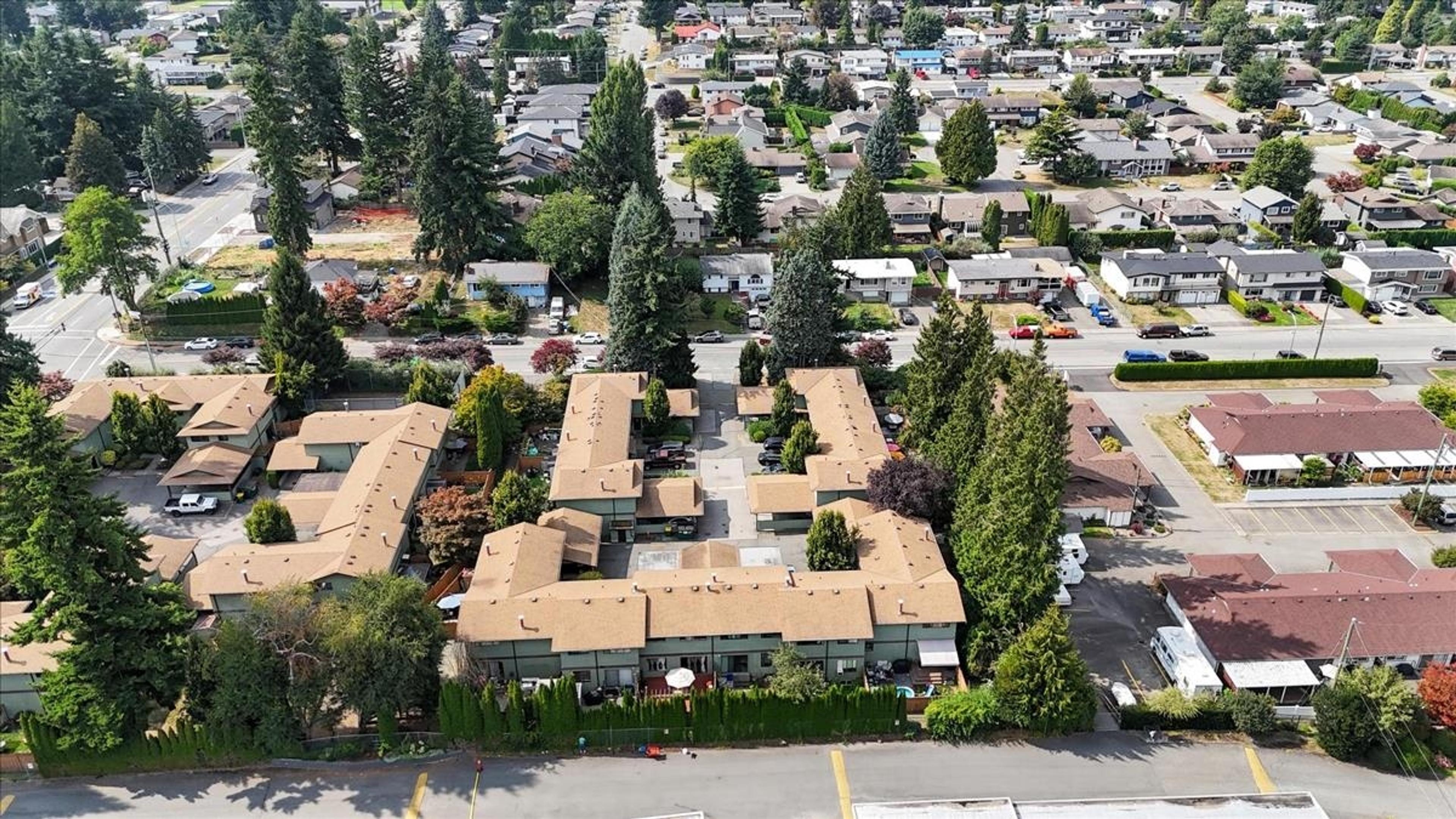 2050 Gladwin Road, Abbotsford - Exteriors - Full Complex View, Drone/Aerial View - Photo 6