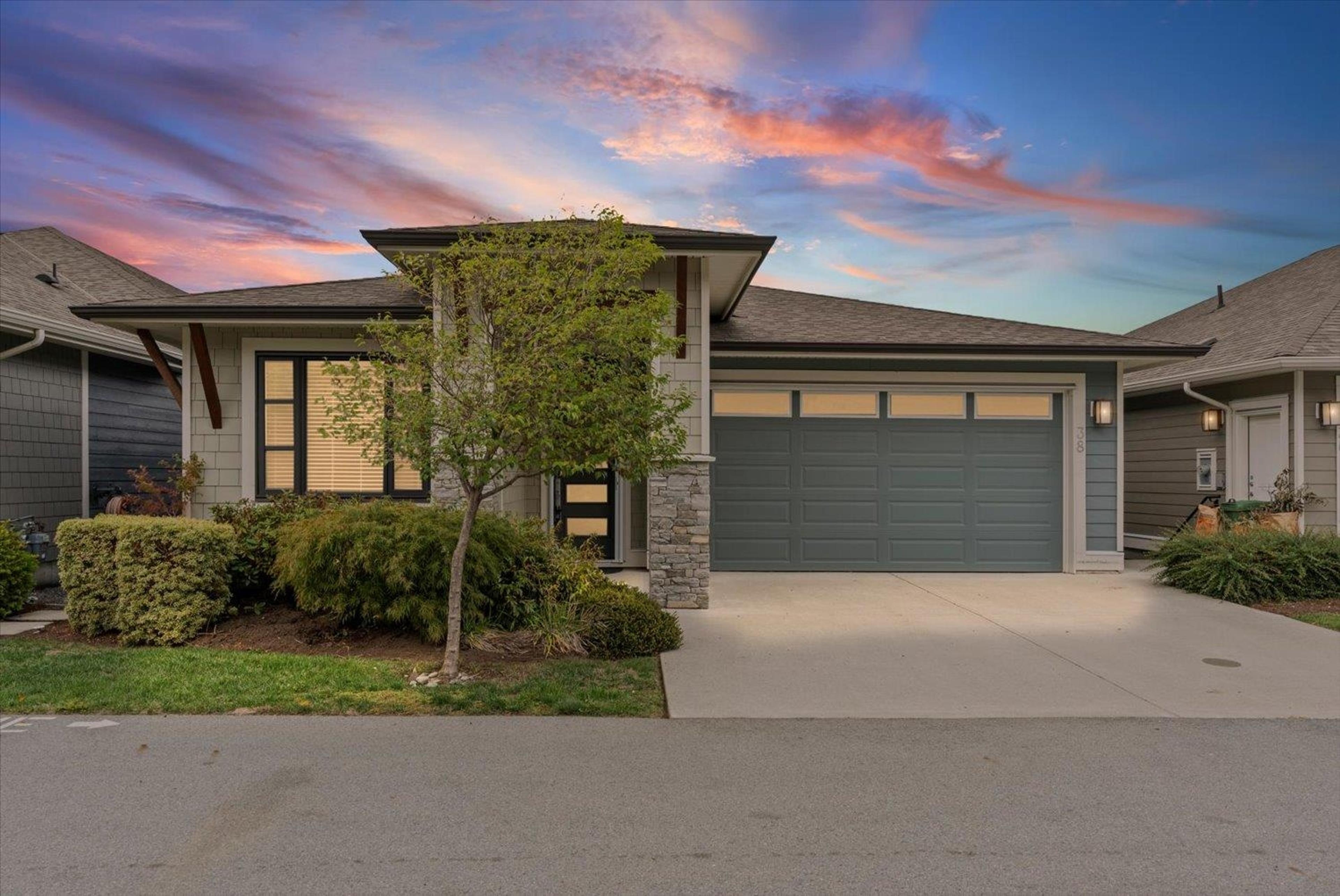 46110 Thomas Road, Chilliwack - Exteriors - Photo 3