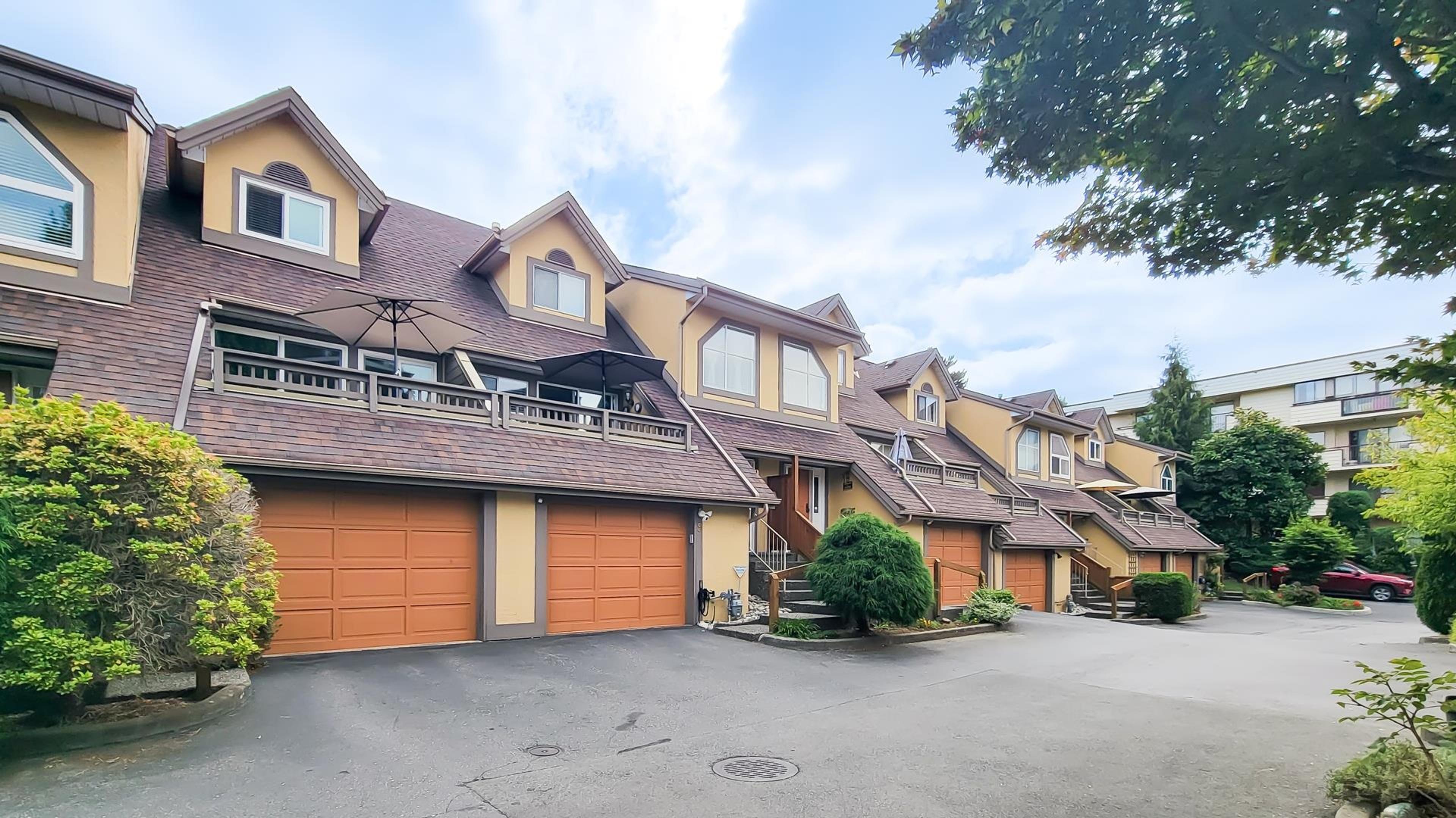 2952 Nelson Place, Abbotsford - Exteriors - Full Complex View - Photo 1