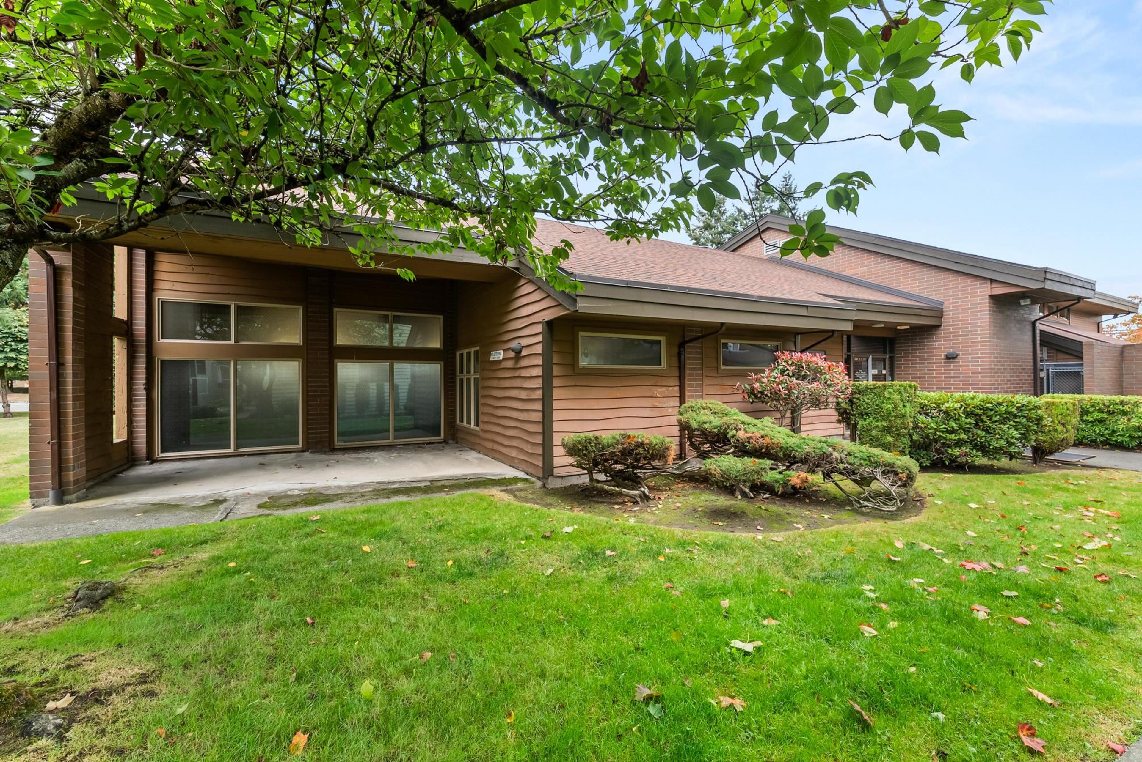 11791 King Road, Richmond - Exteriors - Photo 2