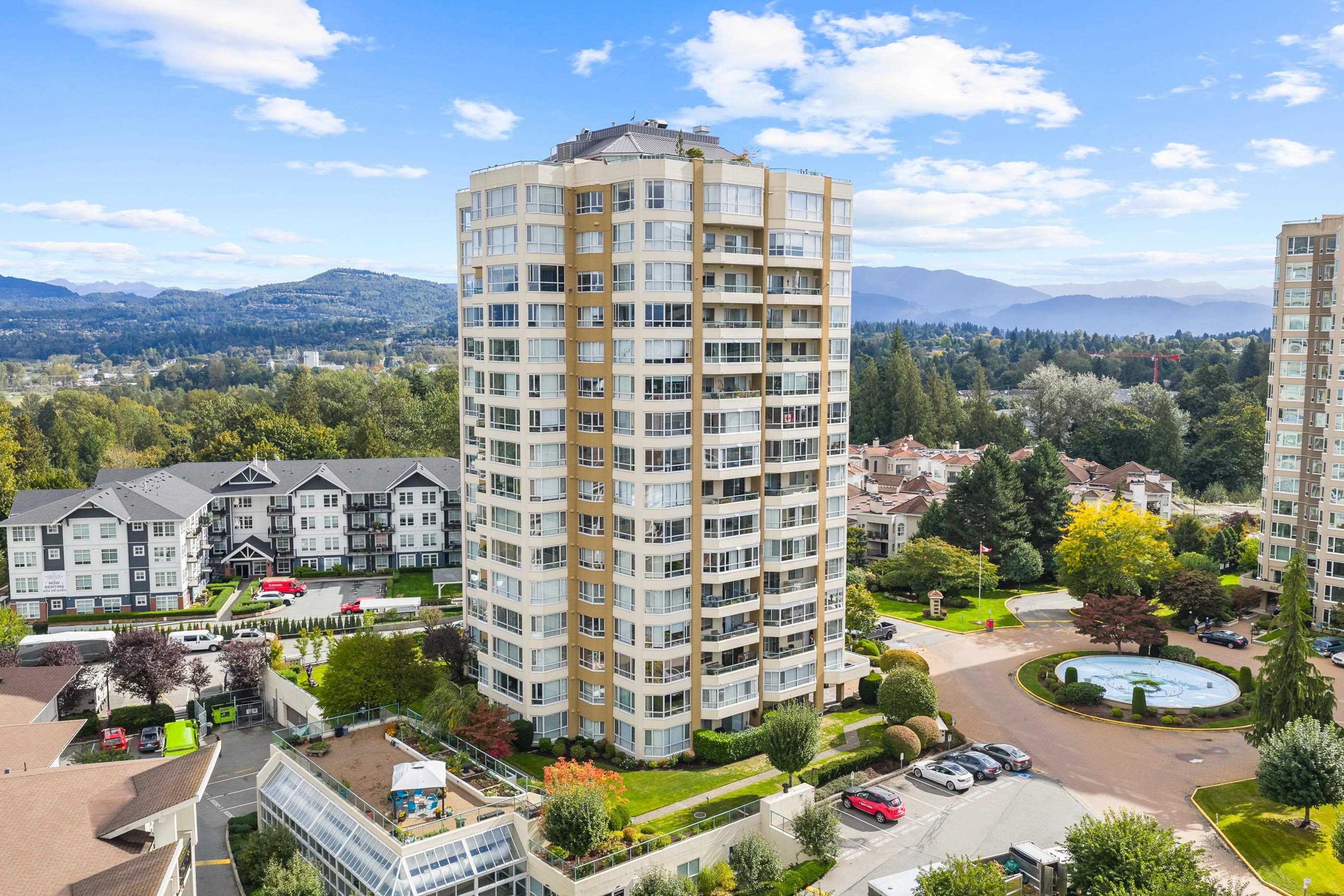 3190 Gladwin Road, Abbotsford - Exteriors - Full Complex View - Photo 4