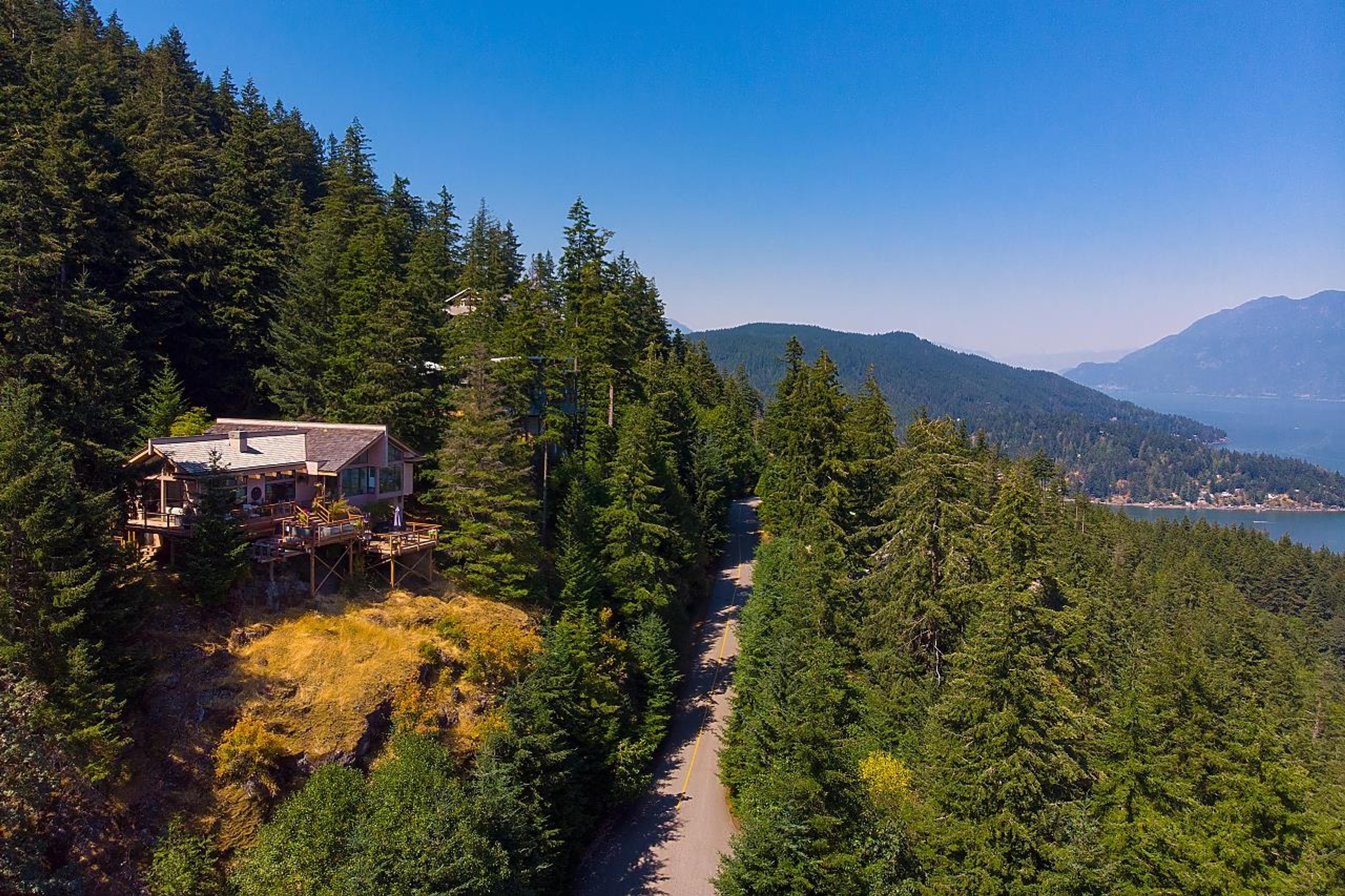 845 Valhalla Place, Bowen Island - Exteriors - Drone/Aerial View - Photo 4