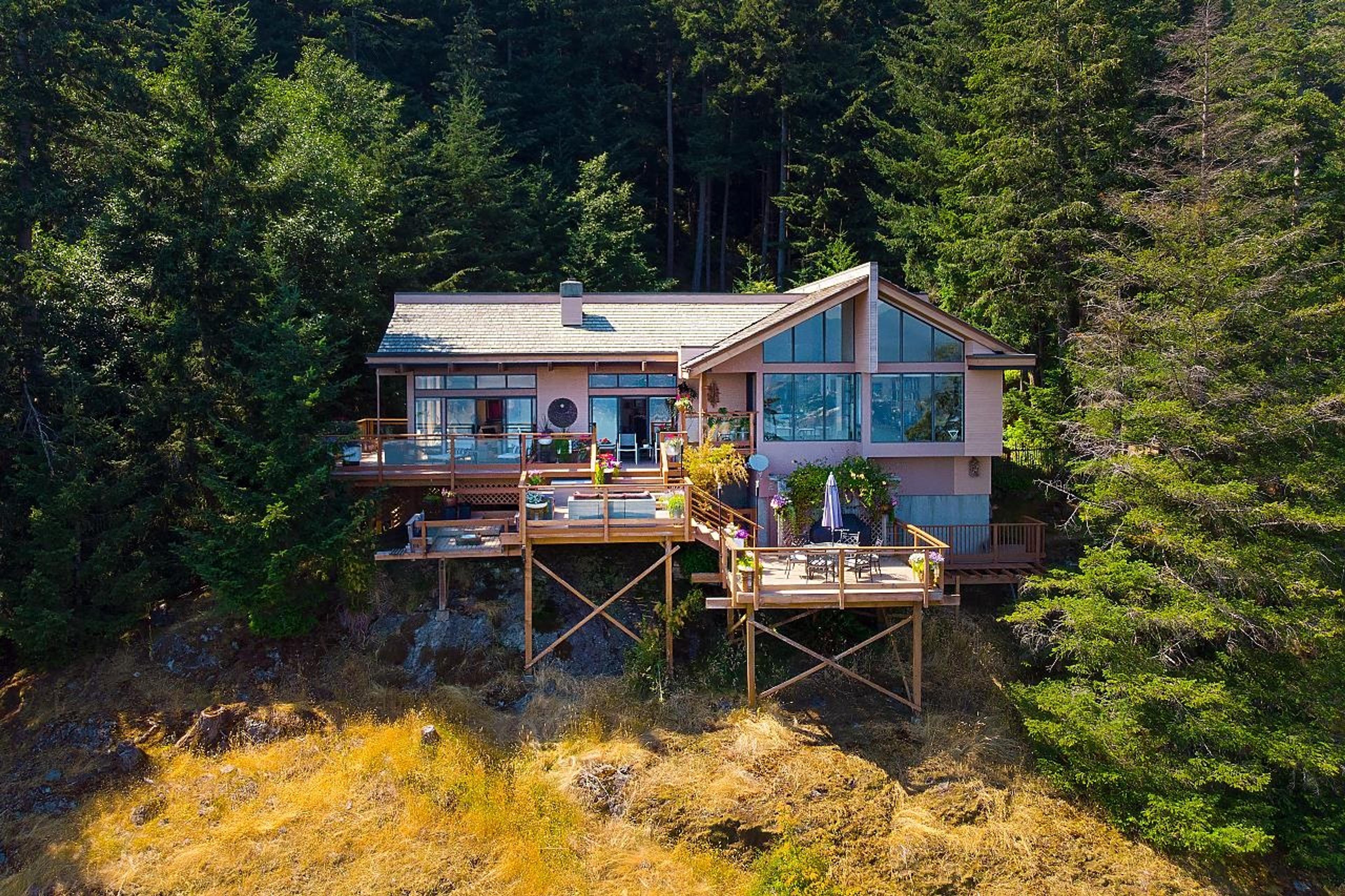 845 Valhalla Place, Bowen Island - Exteriors - Drone/Aerial View - Photo 5