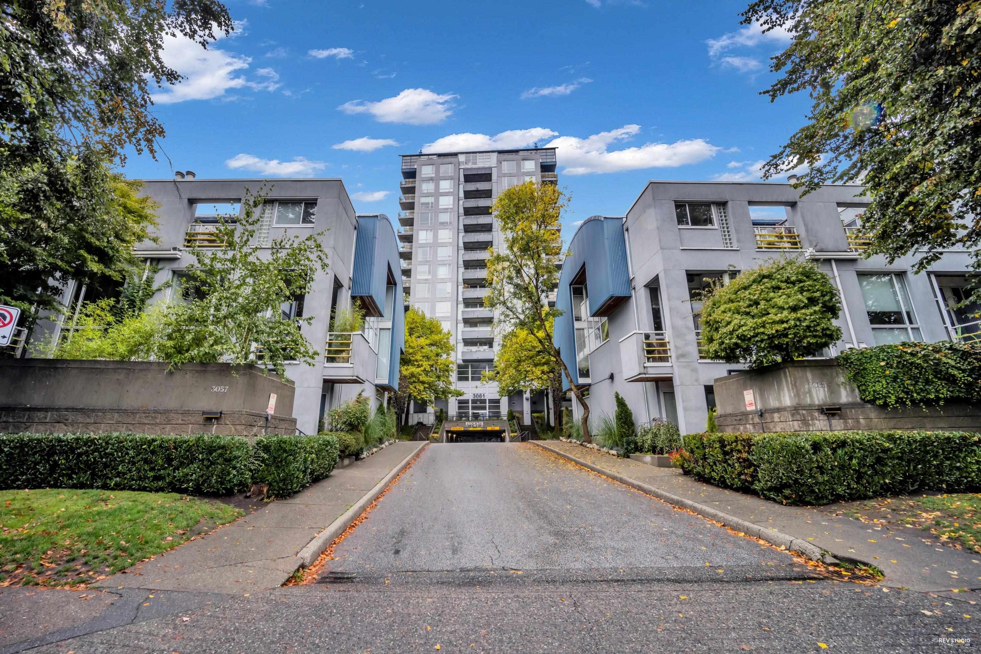 3061 E Kent Avenue North, Vancouver - Exteriors - Full Complex View - Photo 1