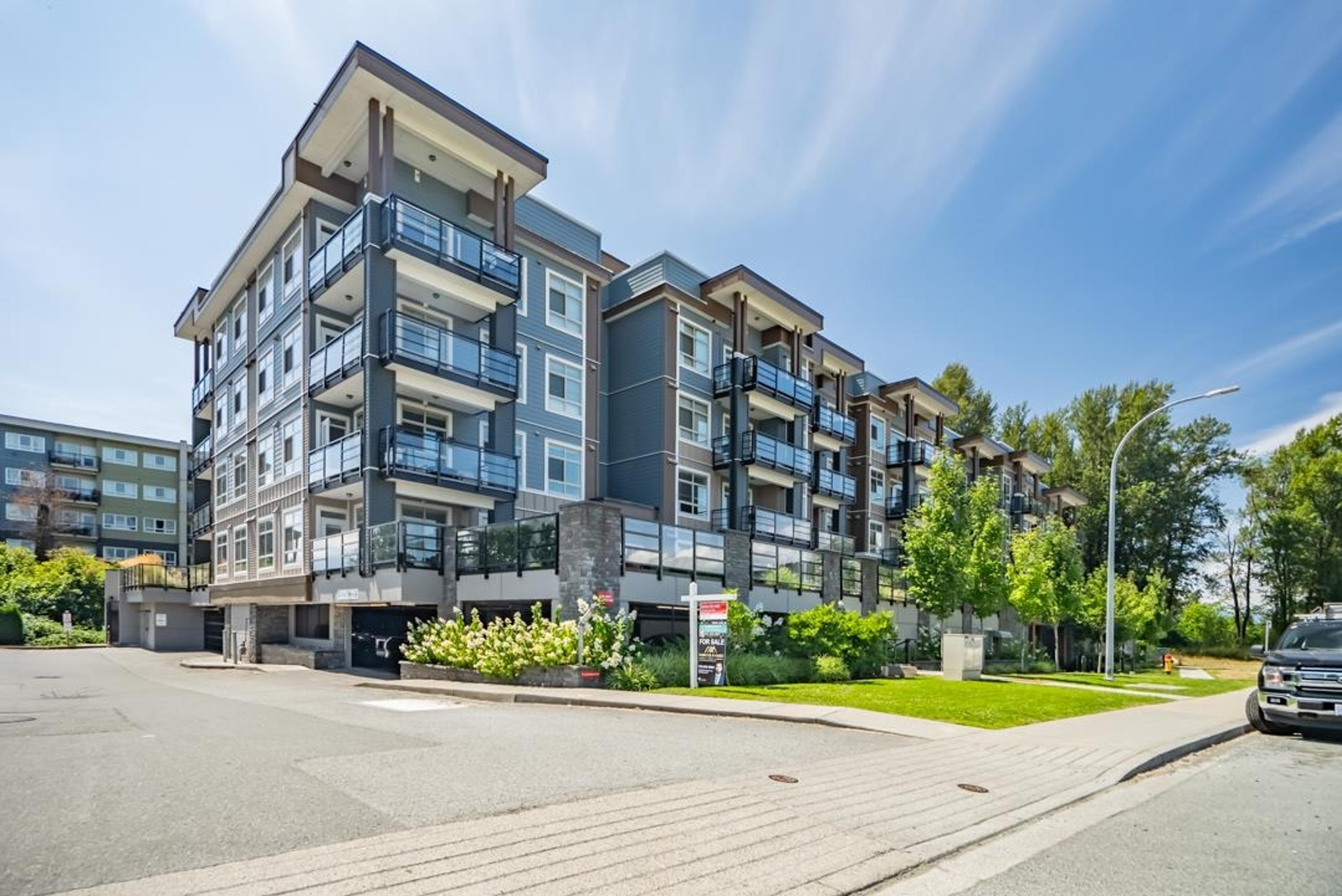 45562 Airport Road, Chilliwack - Exteriors - Full Complex View - Photo 1