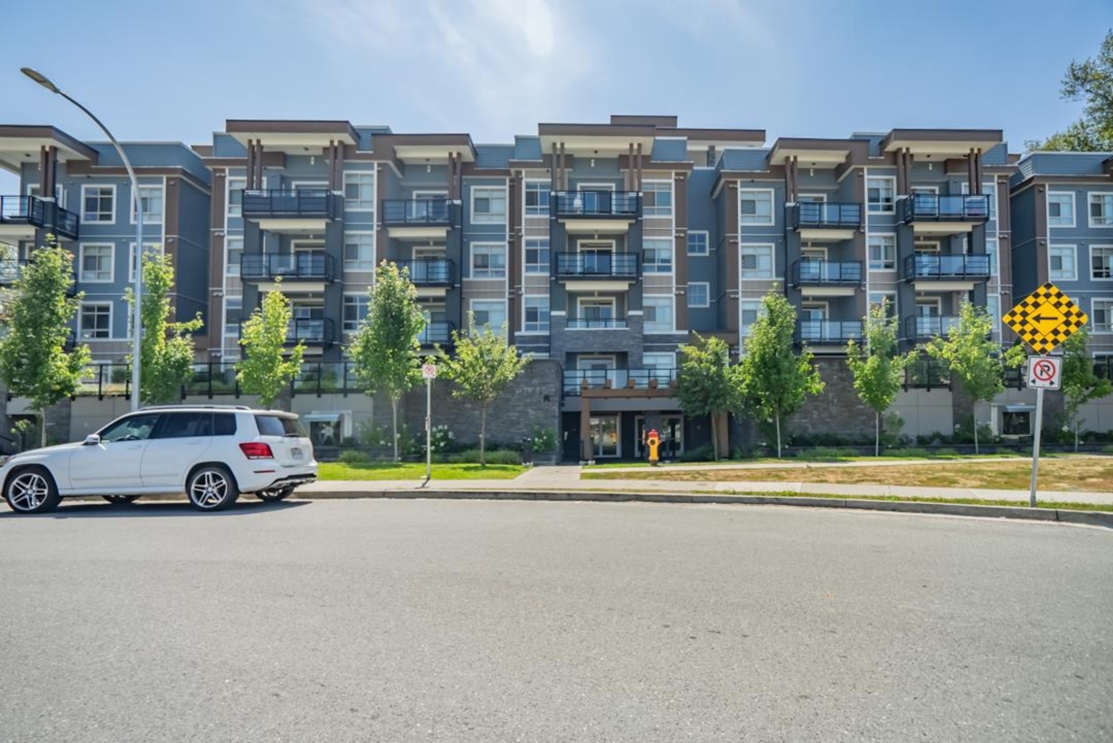 45562 Airport Road, Chilliwack - Exteriors - Full Complex View - Photo 2