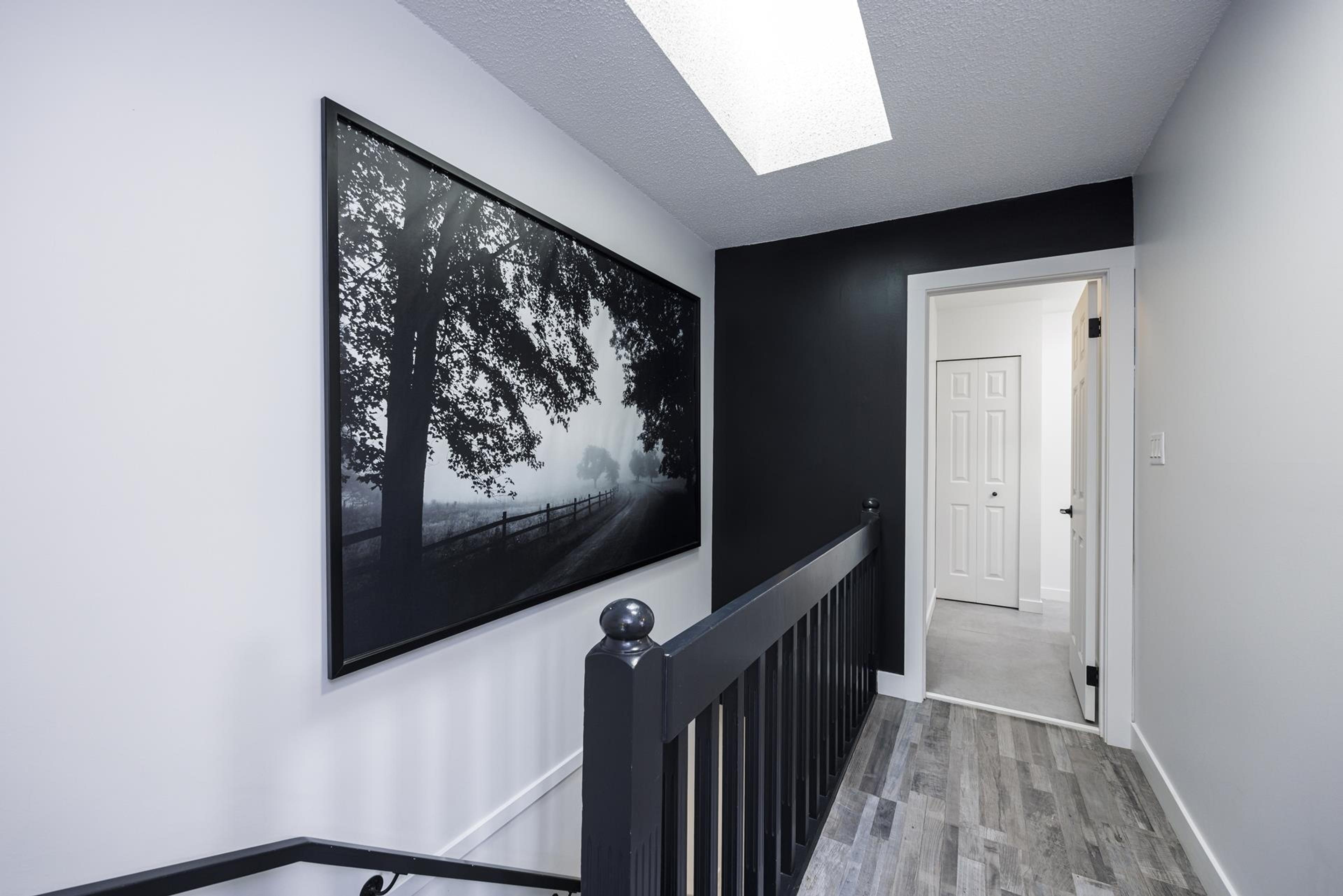 3136 Lonsdale Avenue, North Vancouver - Exteriors - Photo 6