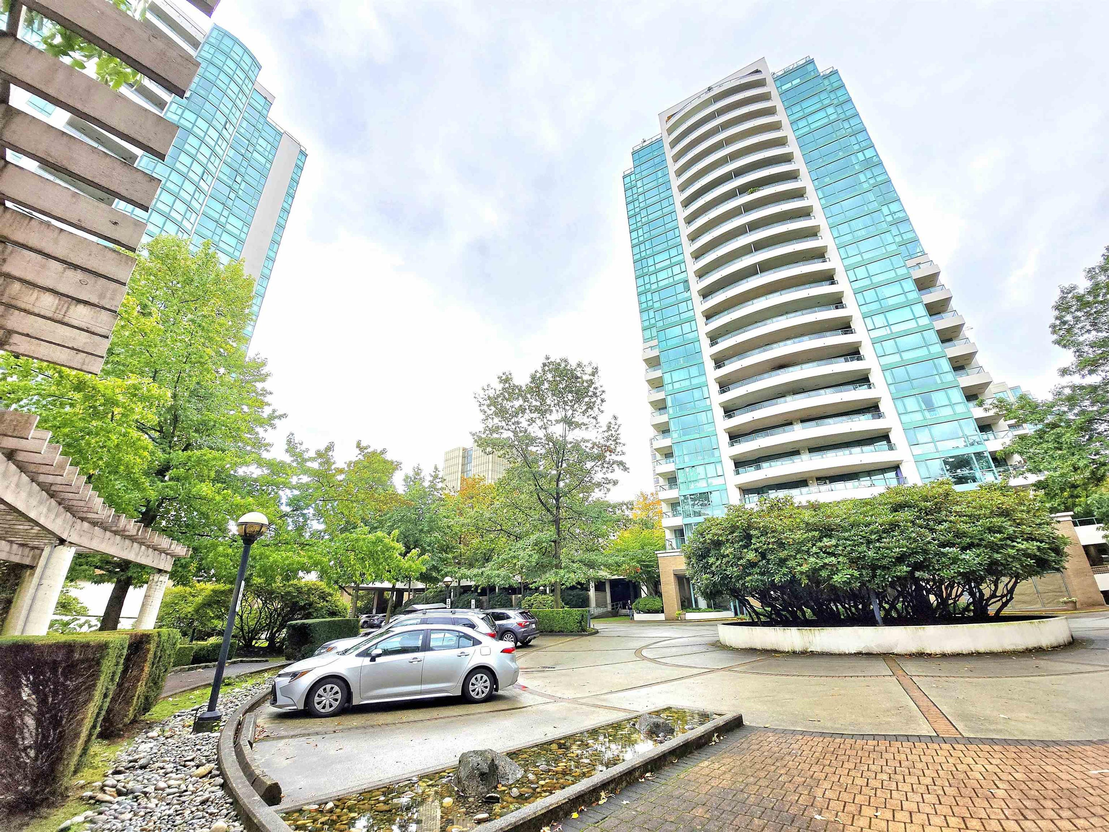 5899 Wilson Avenue, Burnaby - Exteriors - Photo 2