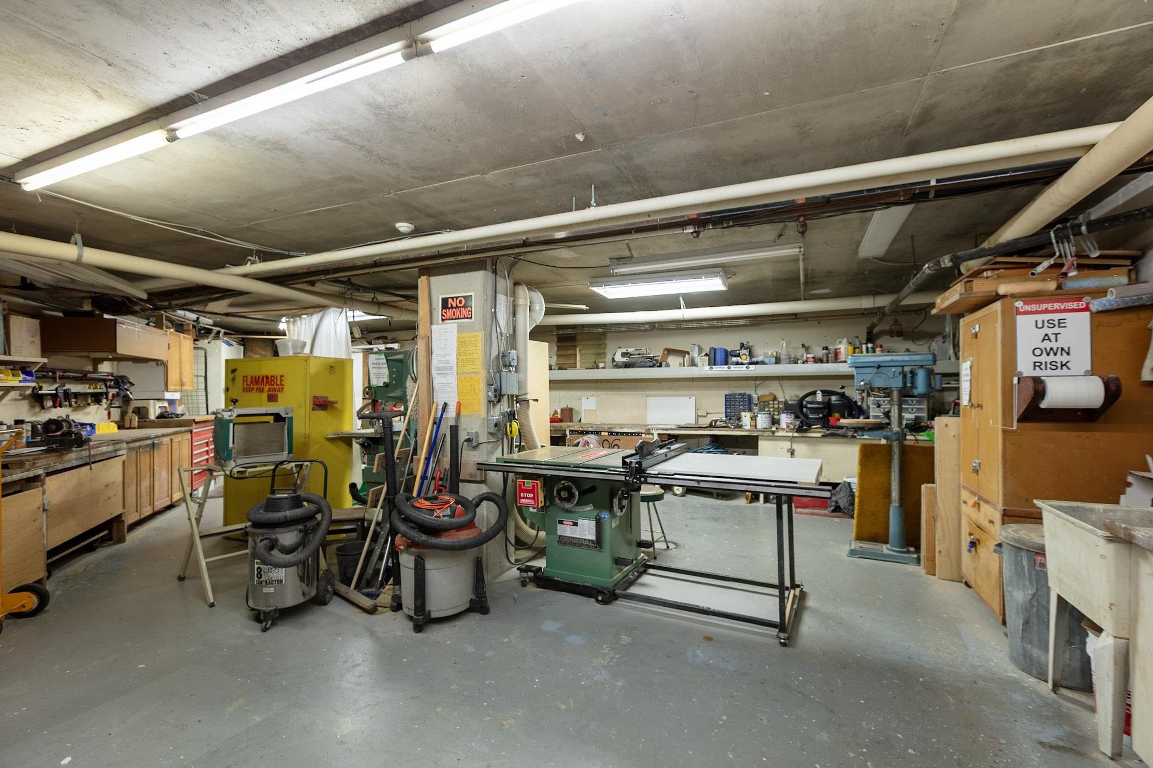 11881 88 Avenue, Delta - Common Areas - Parking - Photo 2