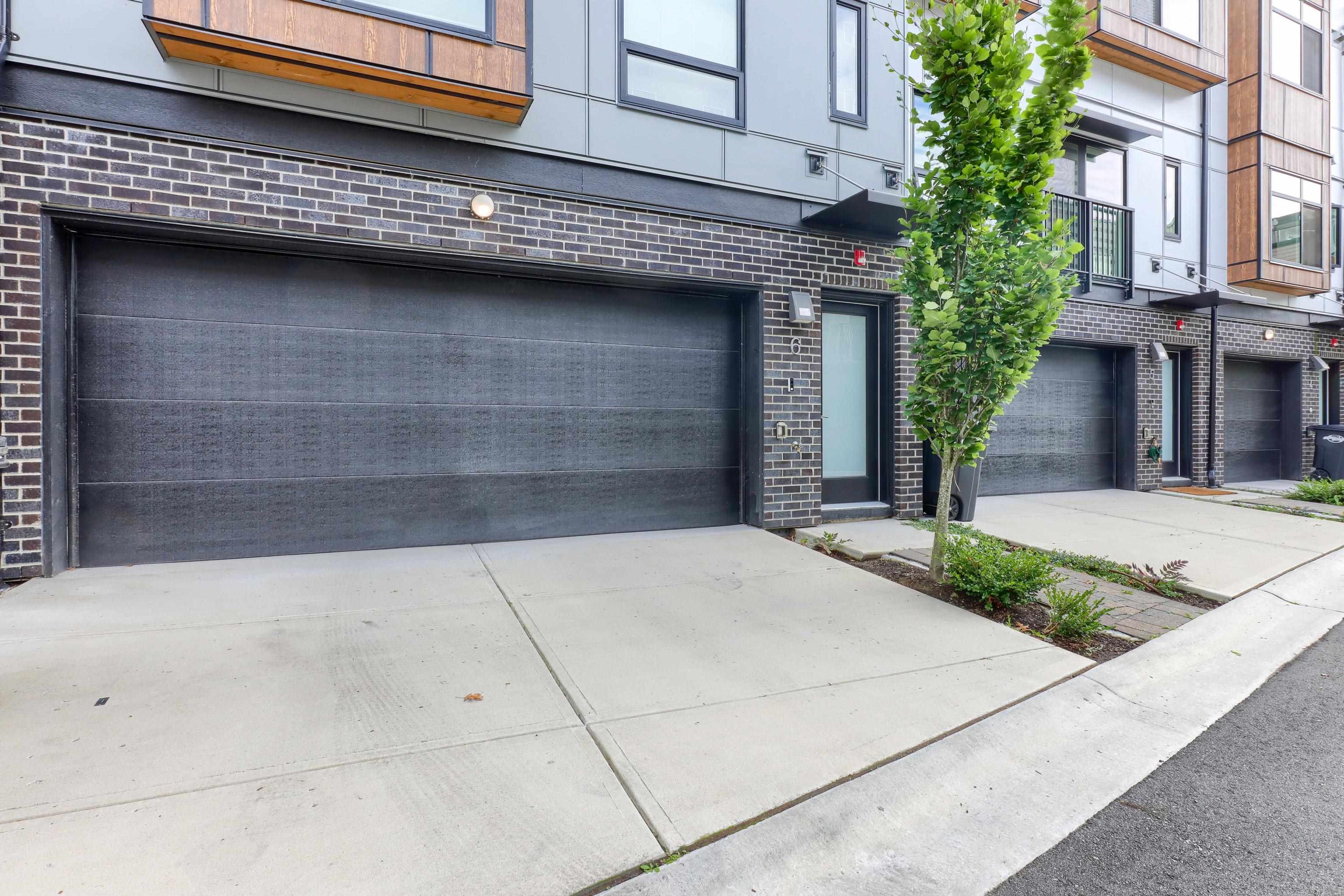 629 South Dyke Road, New Westminster - Exteriors - Full Complex View - Photo 3
