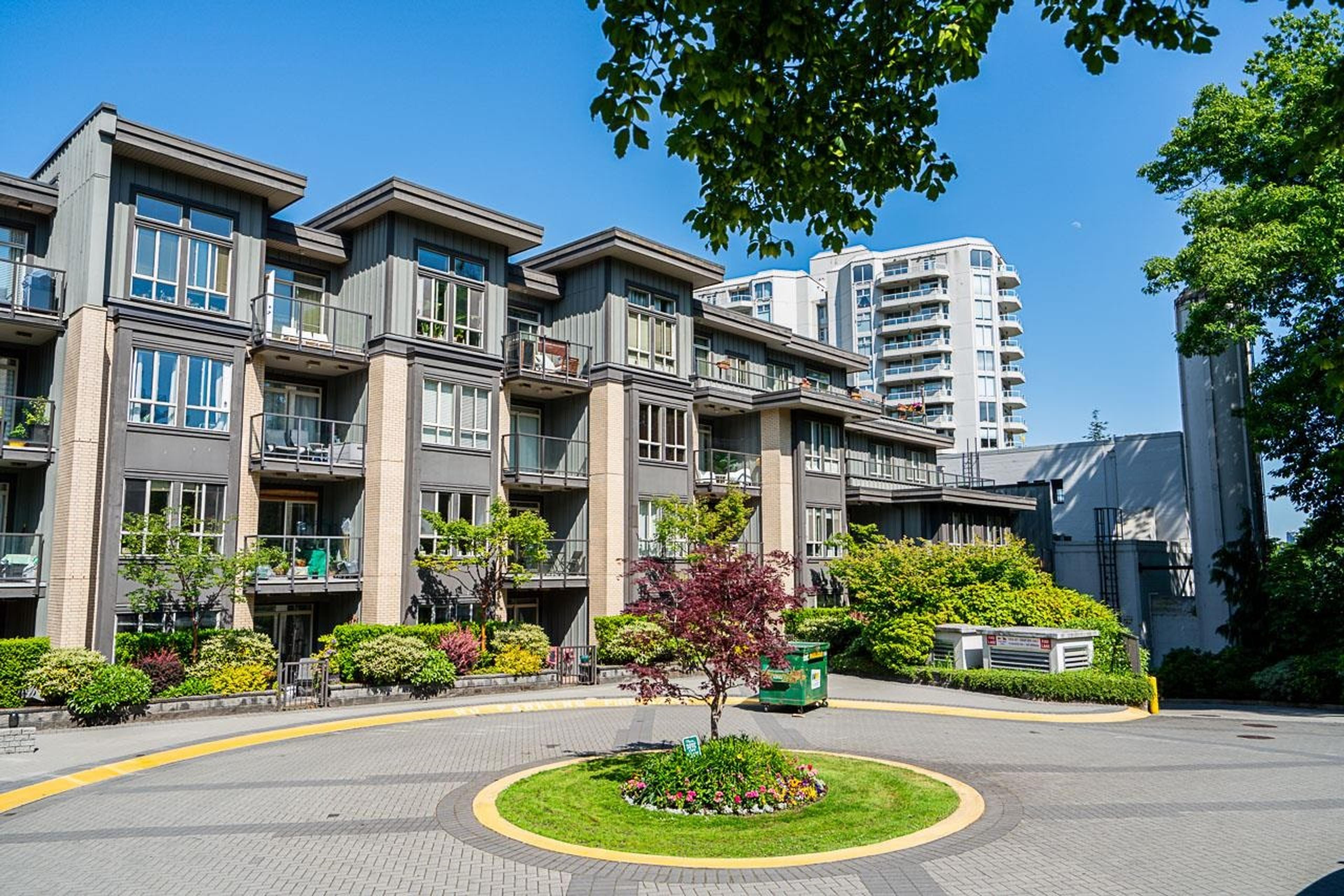 225 Francis Way, New Westminster - Exteriors - Full Complex View - Photo 2