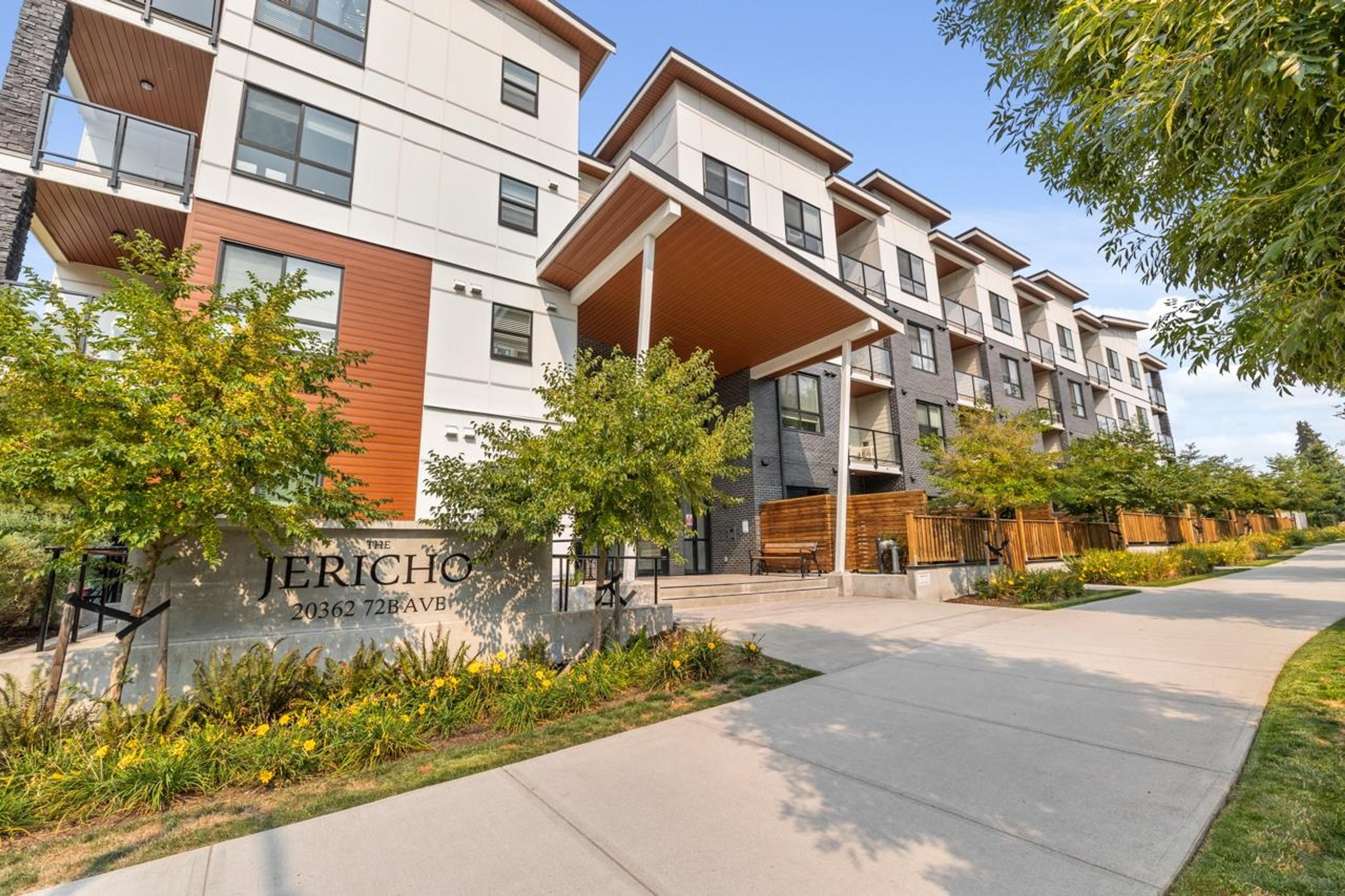 20362 72b Avenue, Langley - Exteriors - Full Complex View - Photo 2