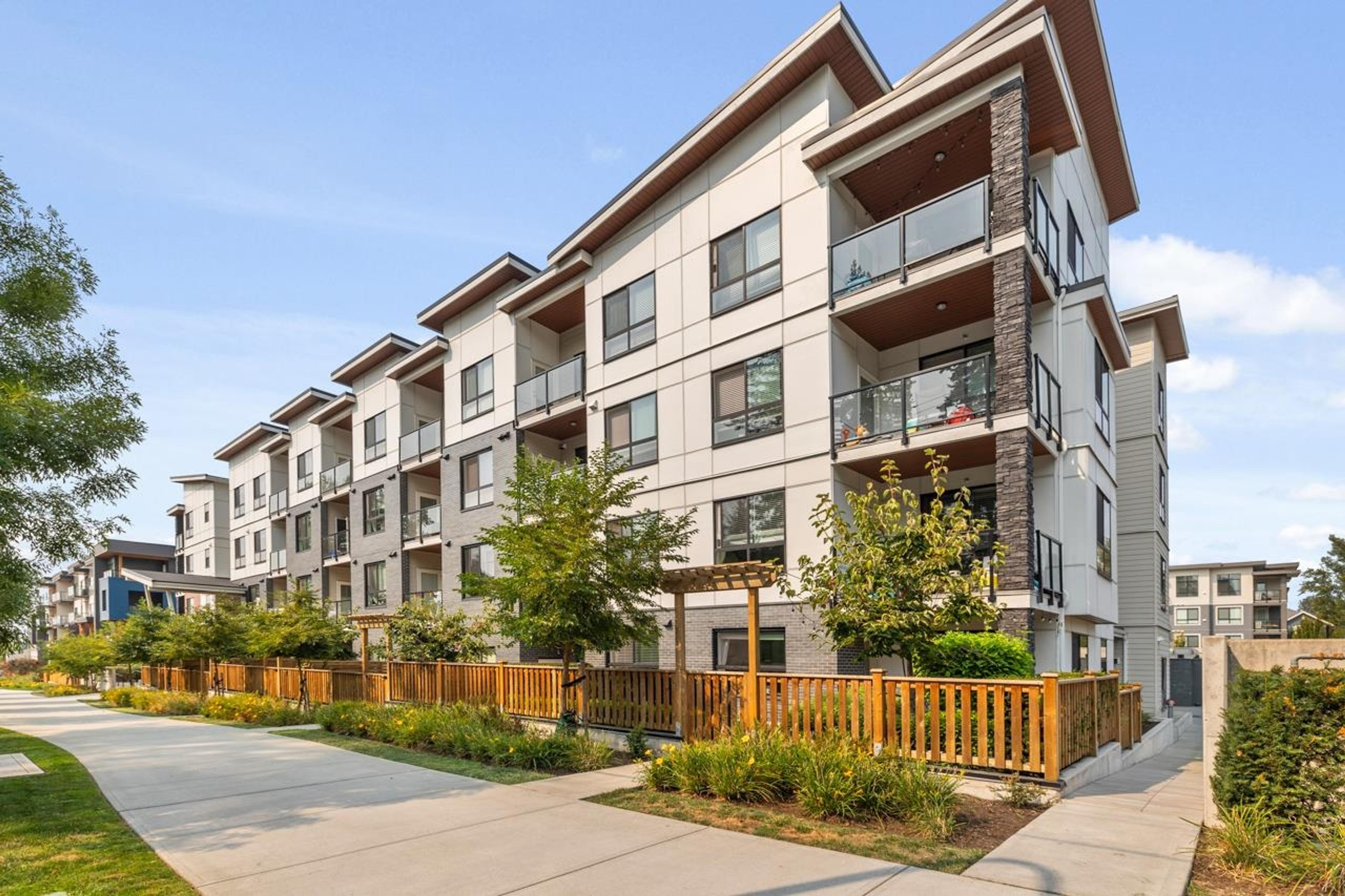 20362 72b Avenue, Langley - Exteriors - Full Complex View - Photo 3